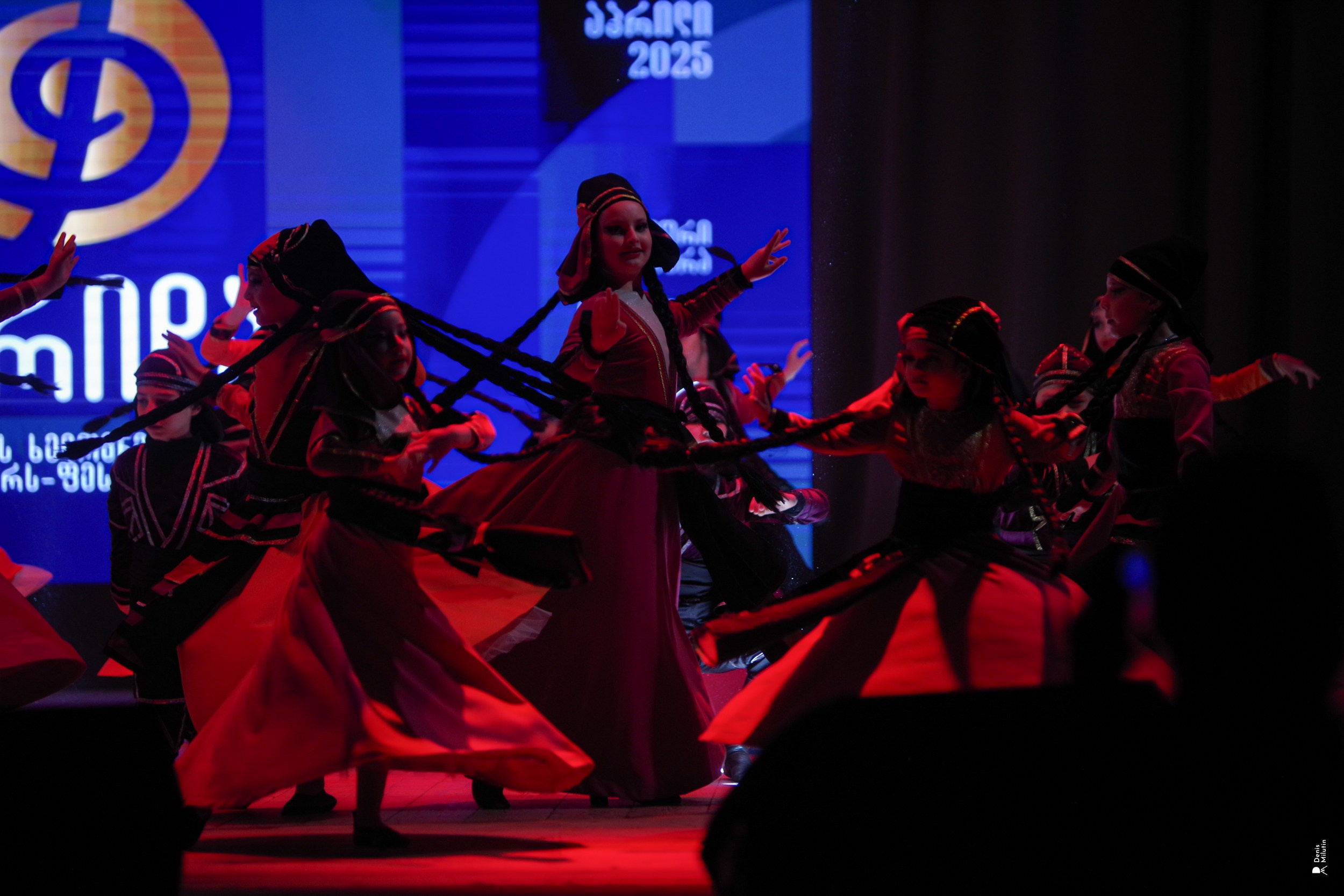 Танцы в Хоби. Портретный фотограф Денис Милютин