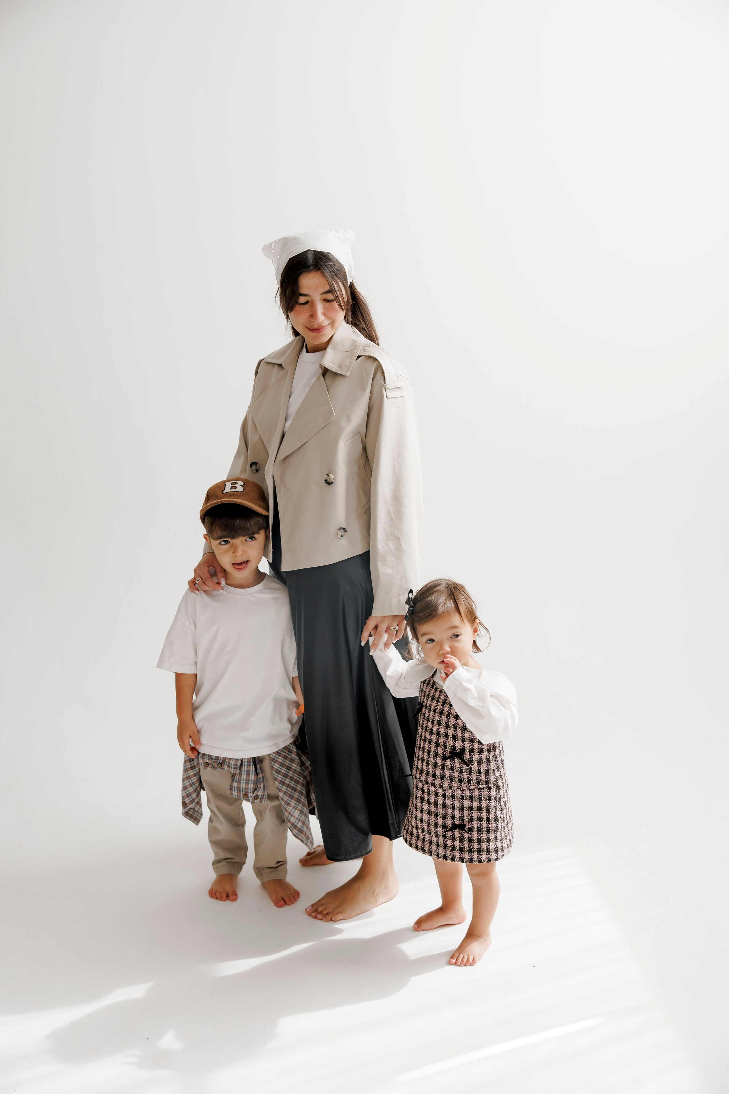 Family photoshoot inside the studio. Wedding and family photographer