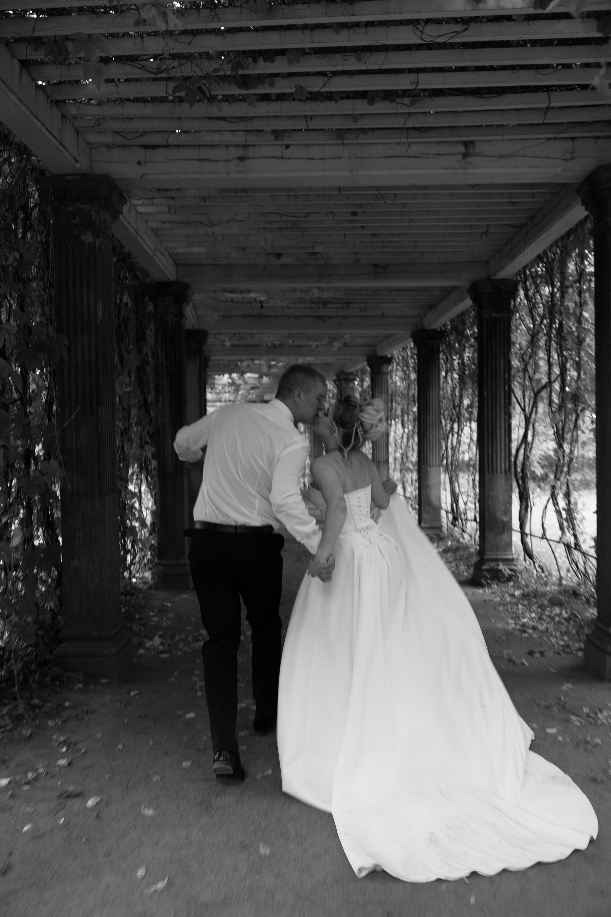 Свадебная фотосессия Владислава и Кристины. Свадебный фотограф в Санкт — Петербурге и Ленинградской о