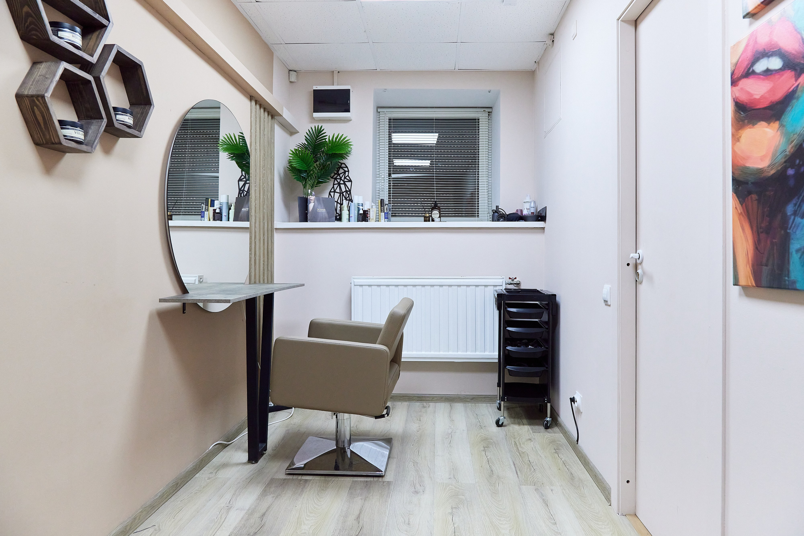 Салон красоты МяtА на Миллионной улице. Фотограф Анастасия Леонтьева Санкт-Петербург