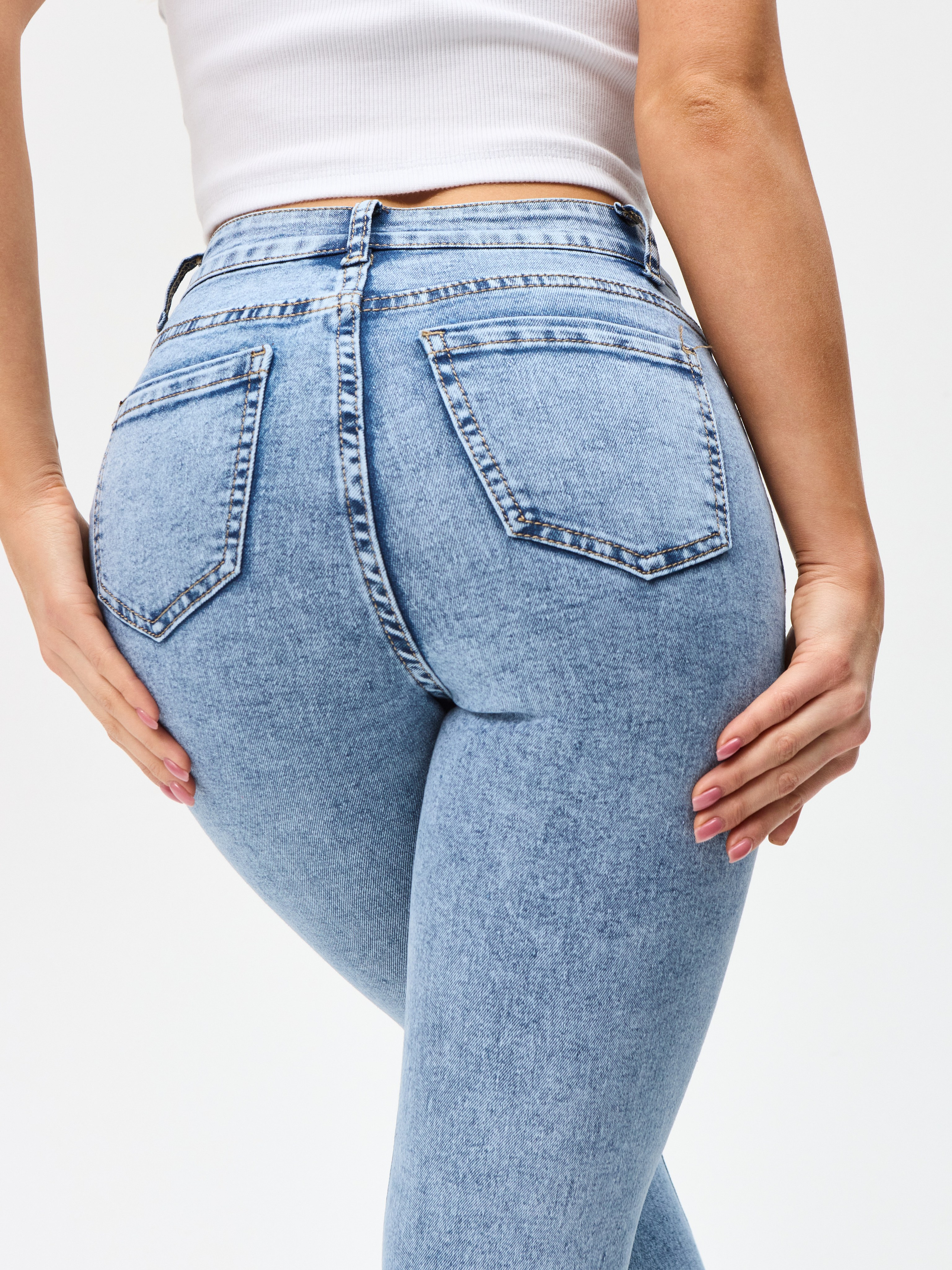 Каталожная модельная фотосъёмка. Фотосъёмка для марктеплейсов Studio 11.11