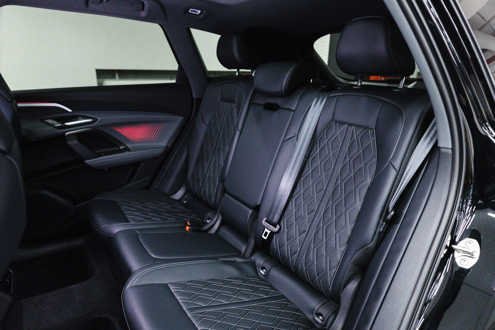 Audi Q5  40 TFSI 2.0 S tronic (204 л. с.). Автосалон «Х-Авто»