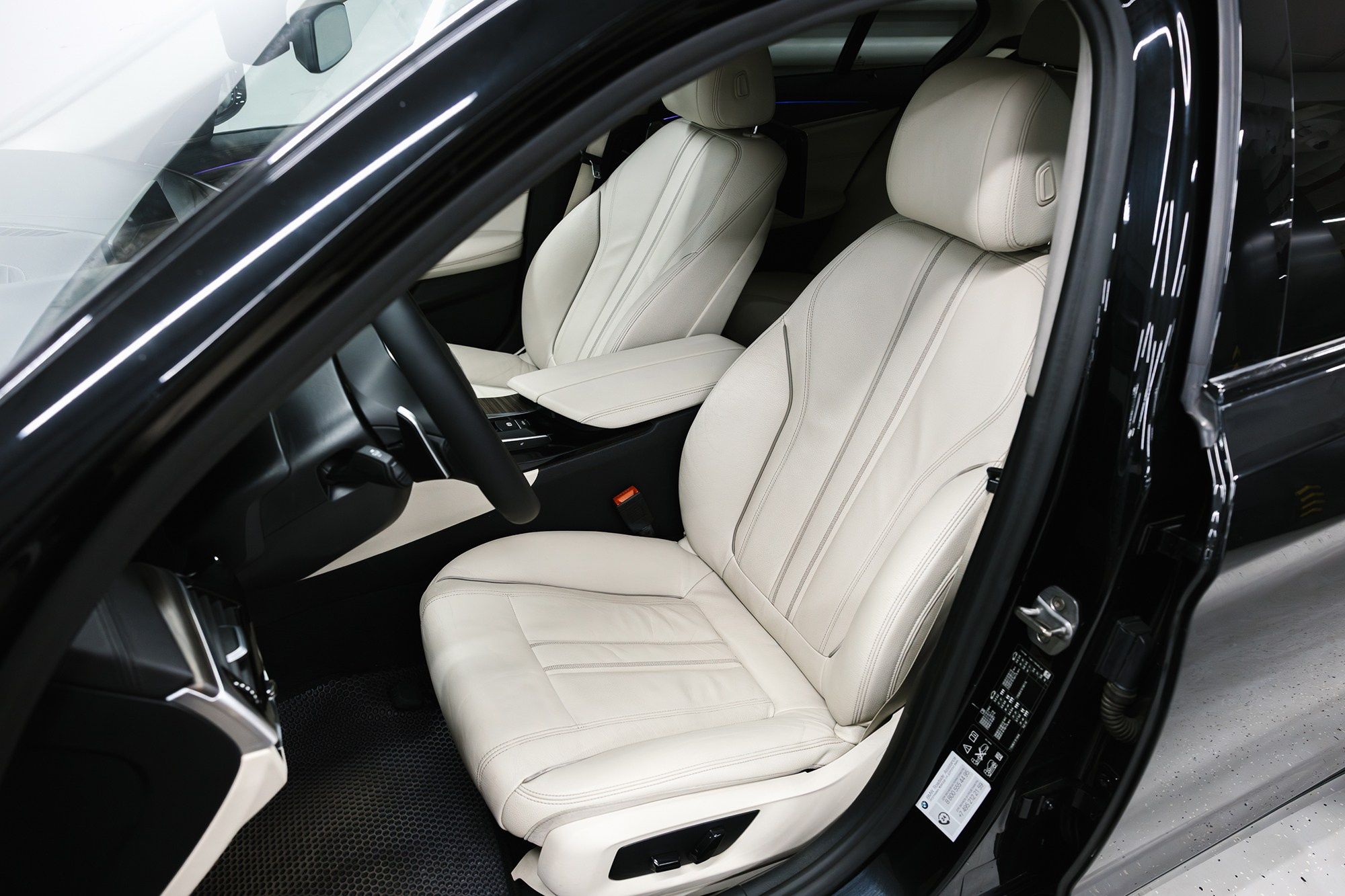 BMW 5 серия 2.0 AT, 2019, 220 000 км. Автосалон «Х-Авто»