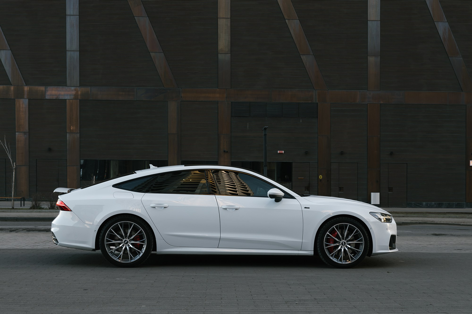 Audi A7 3.0 AMT, 55 TFSI 3.0 quattro S tronic (340 л. с.), 2019 год. Автосалон «Х-Авто»