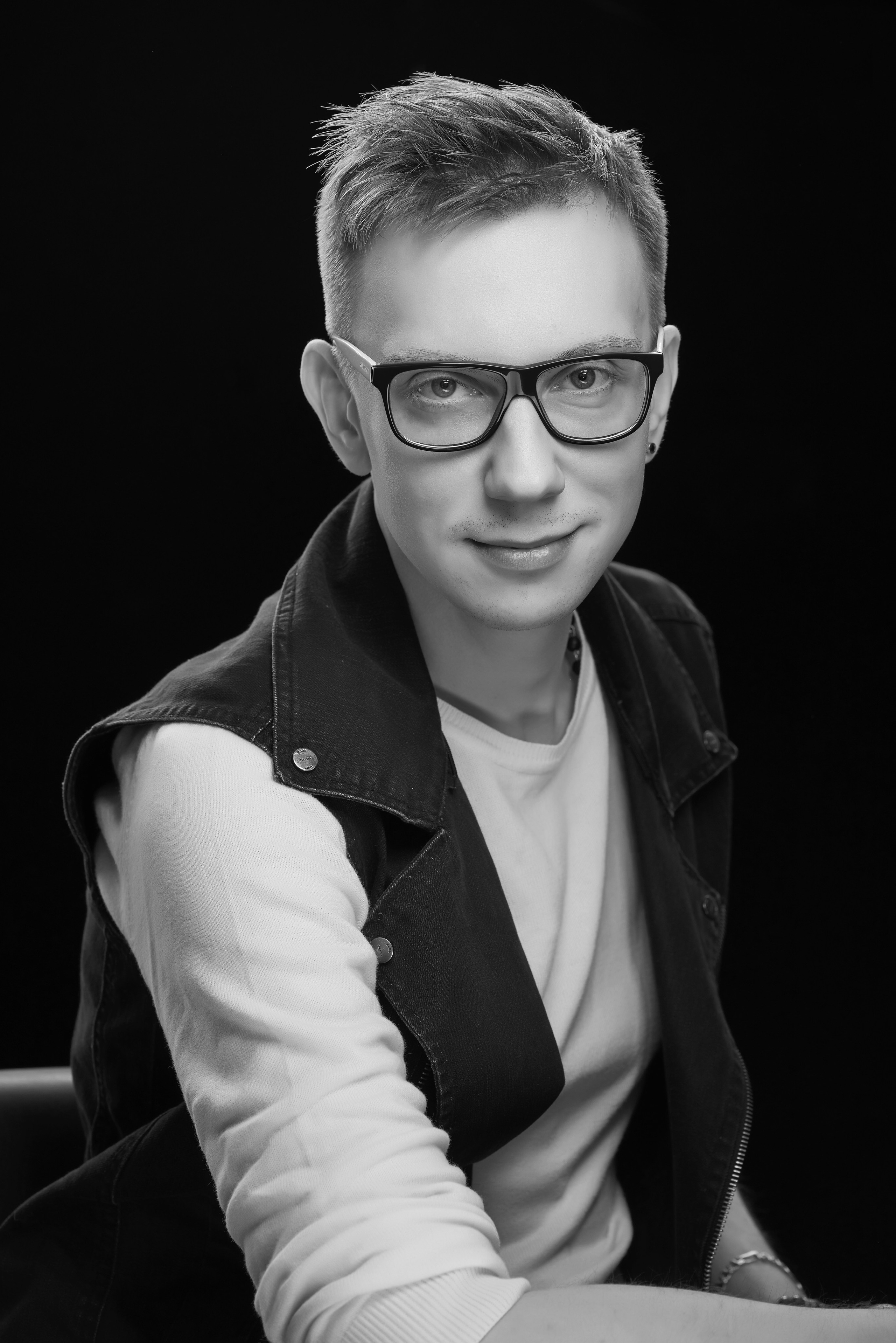 ПОРТРЕТ. Www.apowerstudio.com