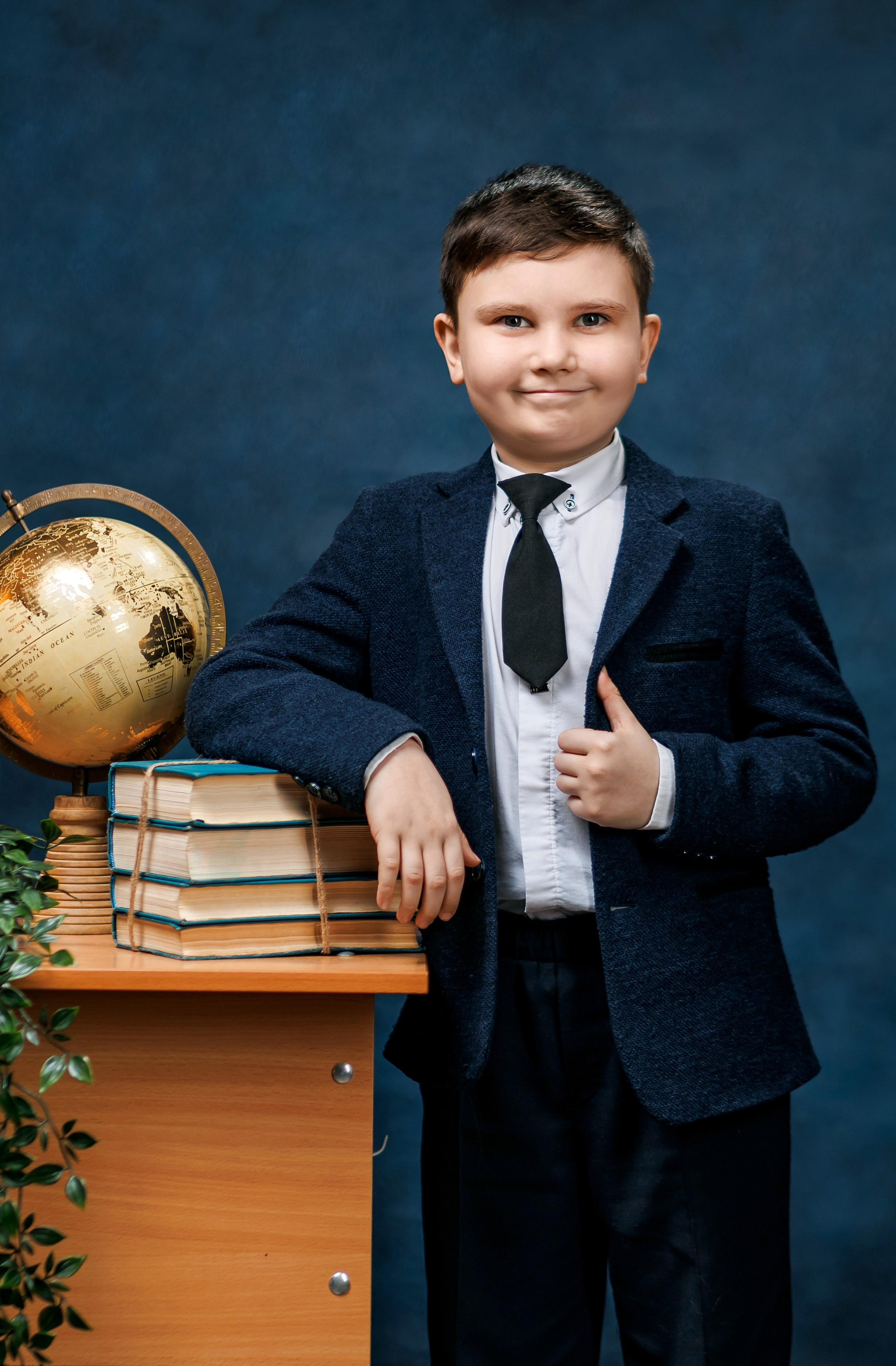 Портрет на синем холсте. Правильный Выпускной Альбом