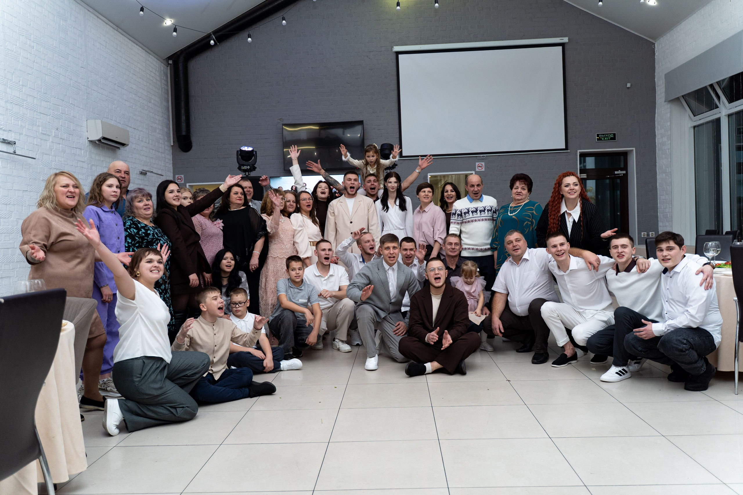 Свадебные съемки. Портретный и семейный фотограф в Новосибирской области. Работаю за улыбки клиентов :)