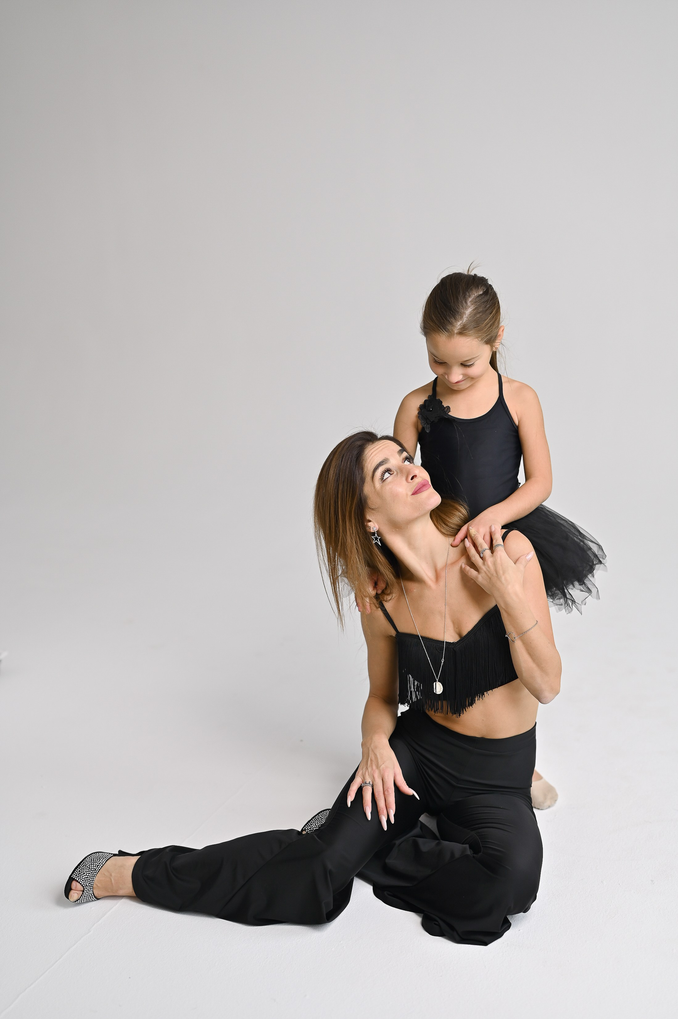 Фотосессия мамы и дочки в студии 13point. Semerlina.ru