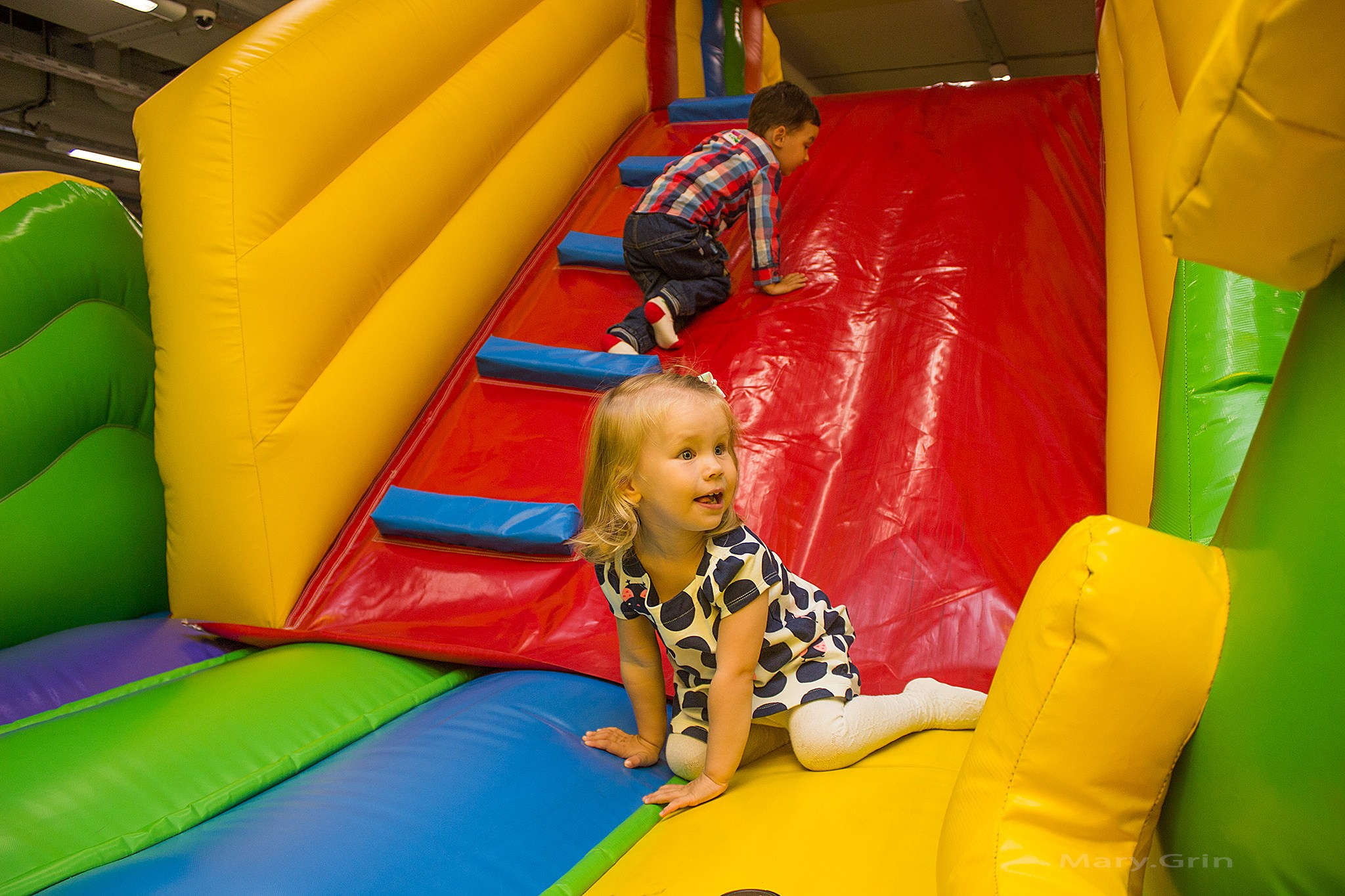 День рождения в стиле свинки Пеппа в Изумрудном городе. Детский и семейный фотограф, фотограф мероприятий Нижний Новгород