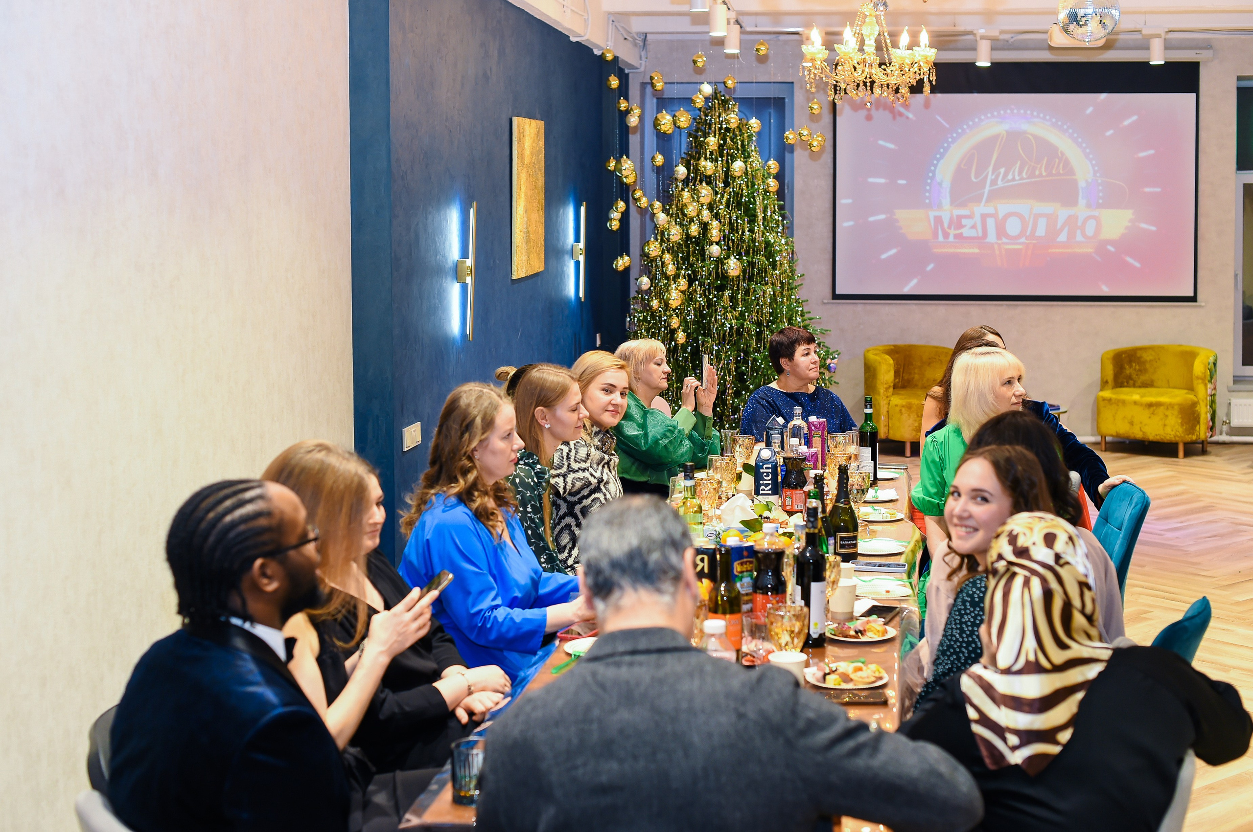 Репортажный фотограф на Новогодний корпоратив. Фотосессии в Москве, женский и семейный фотограф Юлия Михайленко