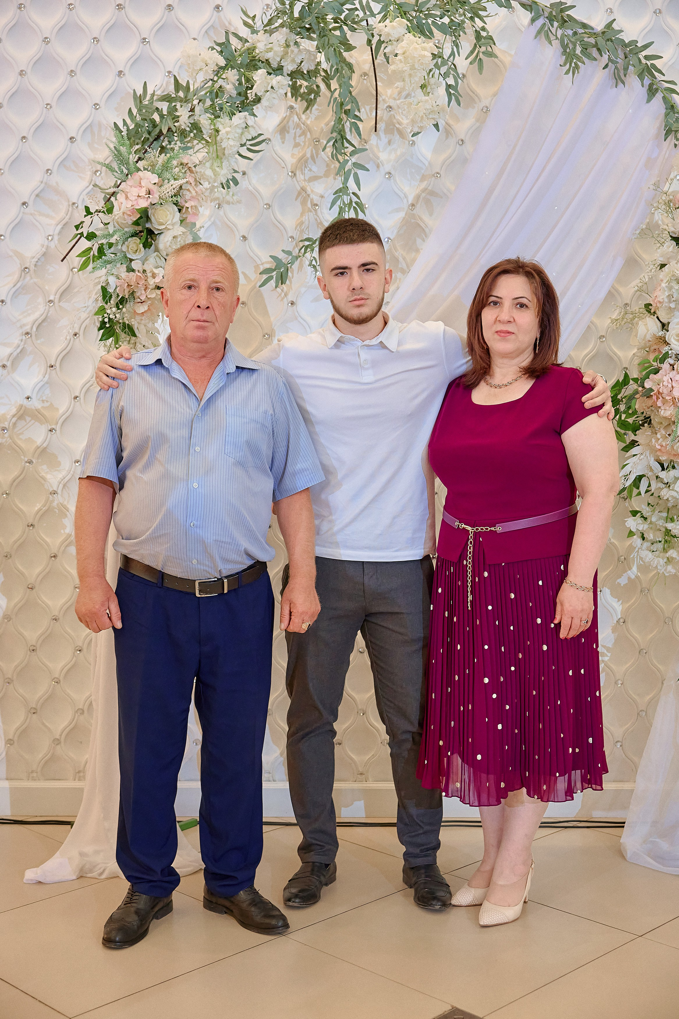 Портфолио репортажной фотосъёмки: Выпускной в ресторане «Император». Фотограф Яковлев Роман — Красноярск