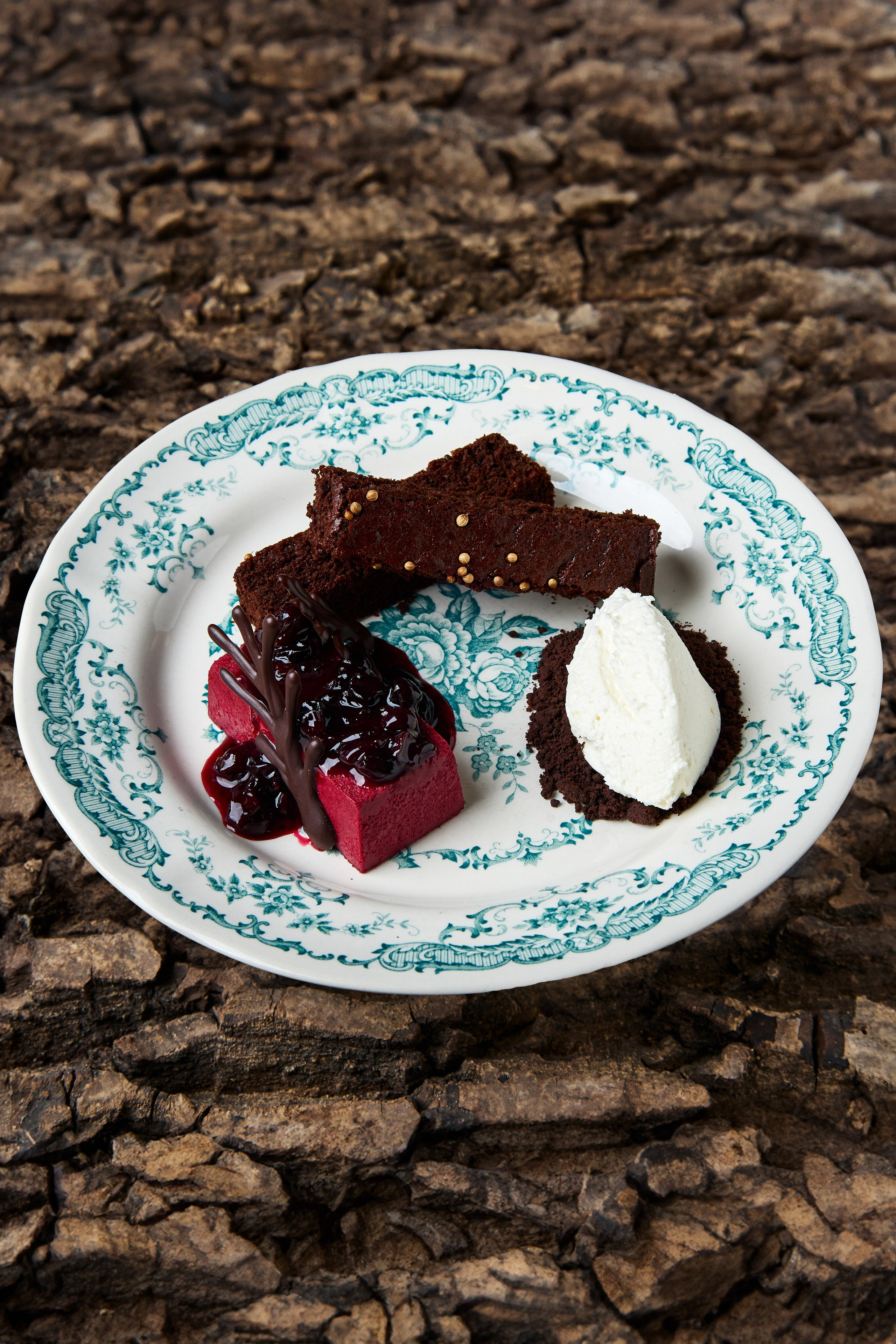 Казак. Выведите свои товары на новый уровень с профессиональной предметной фотографией. Предметный фотограф Юлия Кравченко