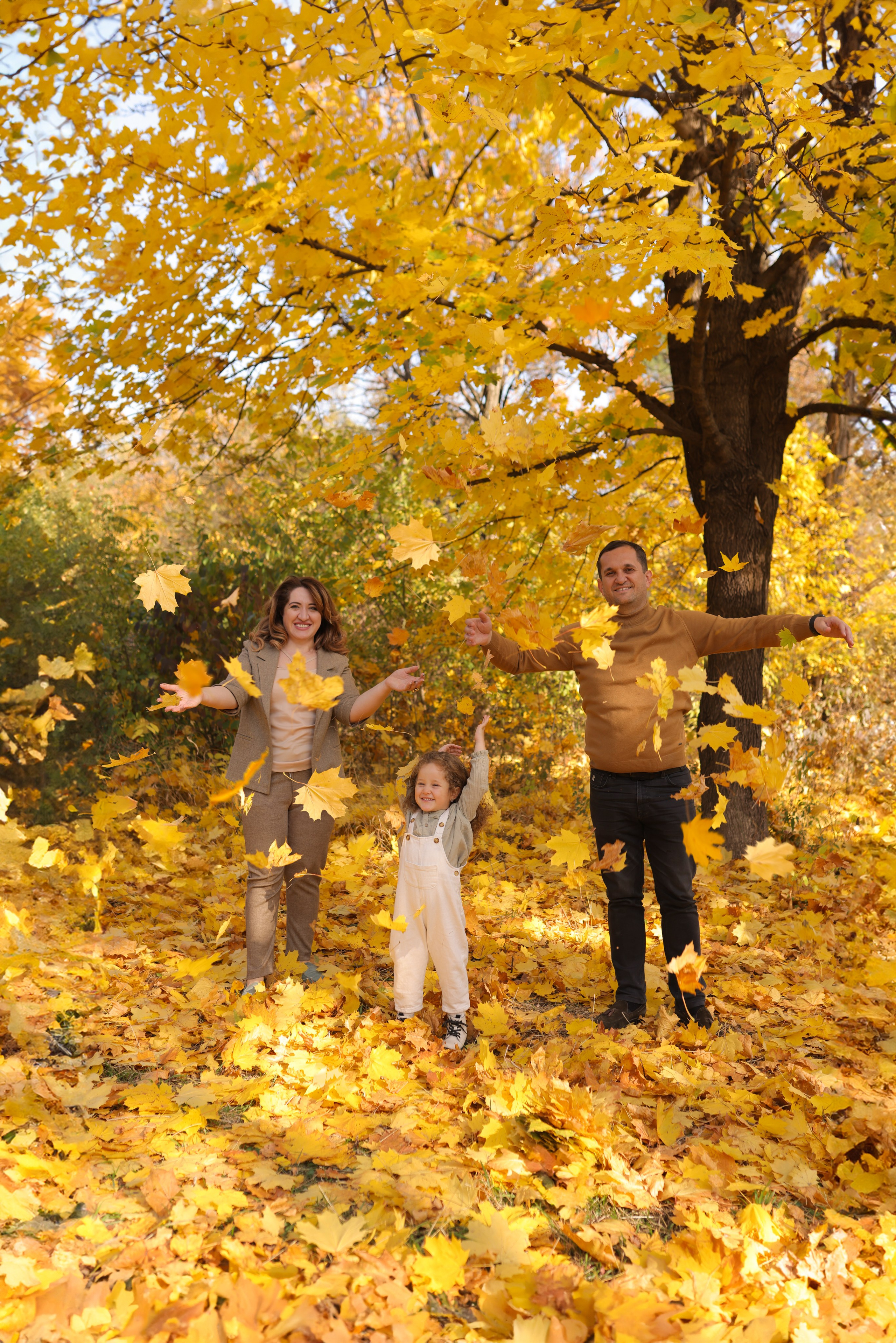 Семейная осенняя фотосессия — Светлана, Аслан и Лора. Анна Бондарева — детский и семейный фотограф, обучение фотографии. Кавказские Минеральные Воды, Пятигорск