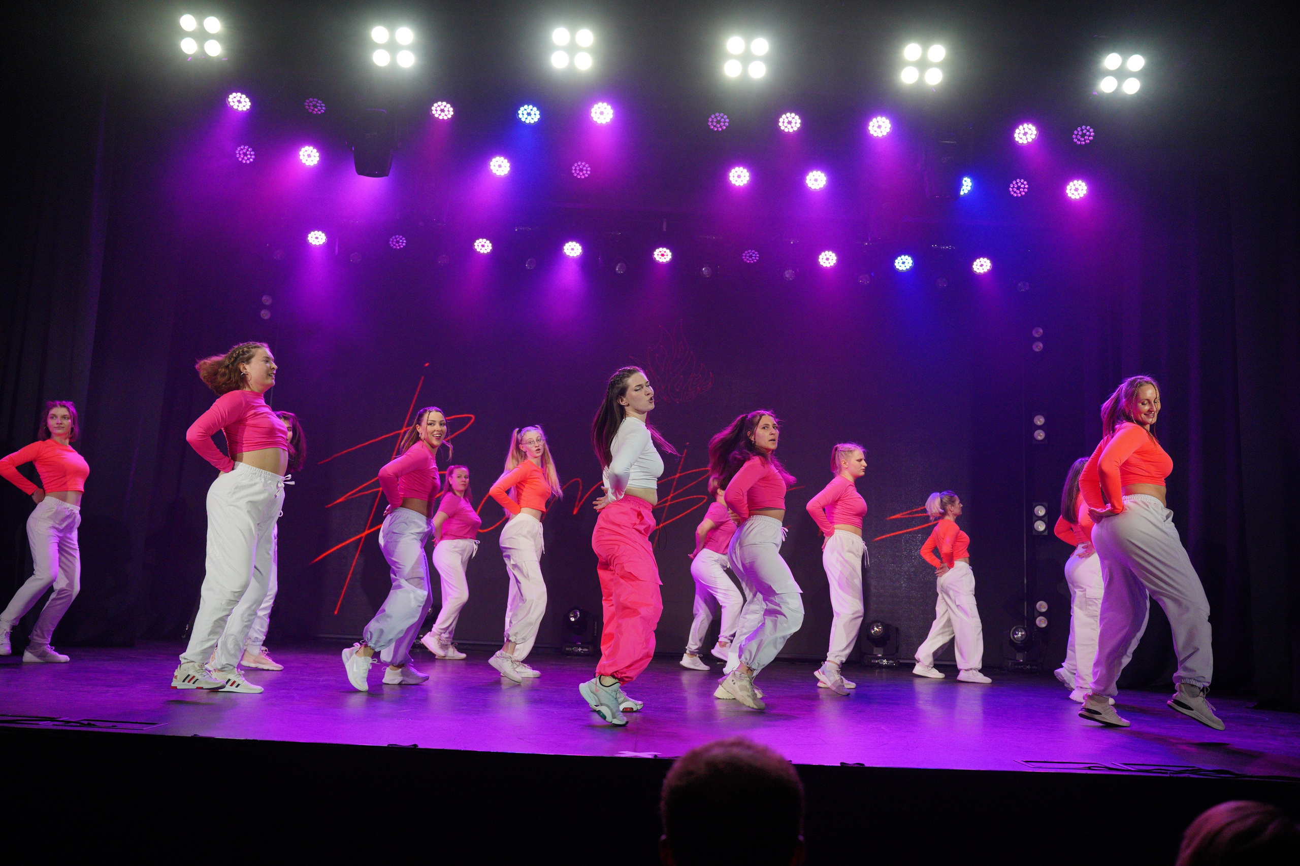 Танцевальный конкурс|Концертный зал Epicenter. Концертный и репортажный фотограф в Санкт-Петербурге Слава Пахомов