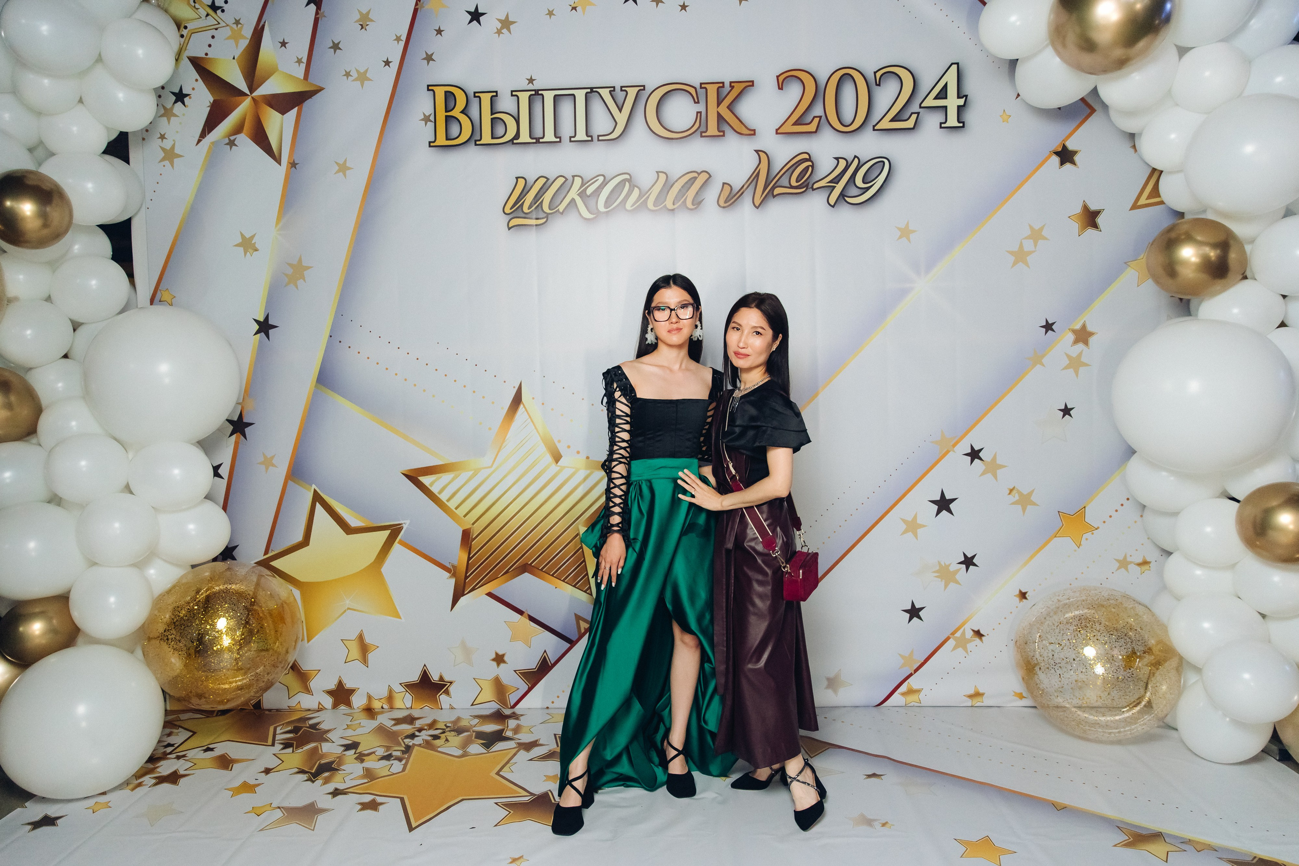 Выпускной вечер. 49 школа. Баран на корове. Свадебный и семейный фотограф в Улан-Удэ