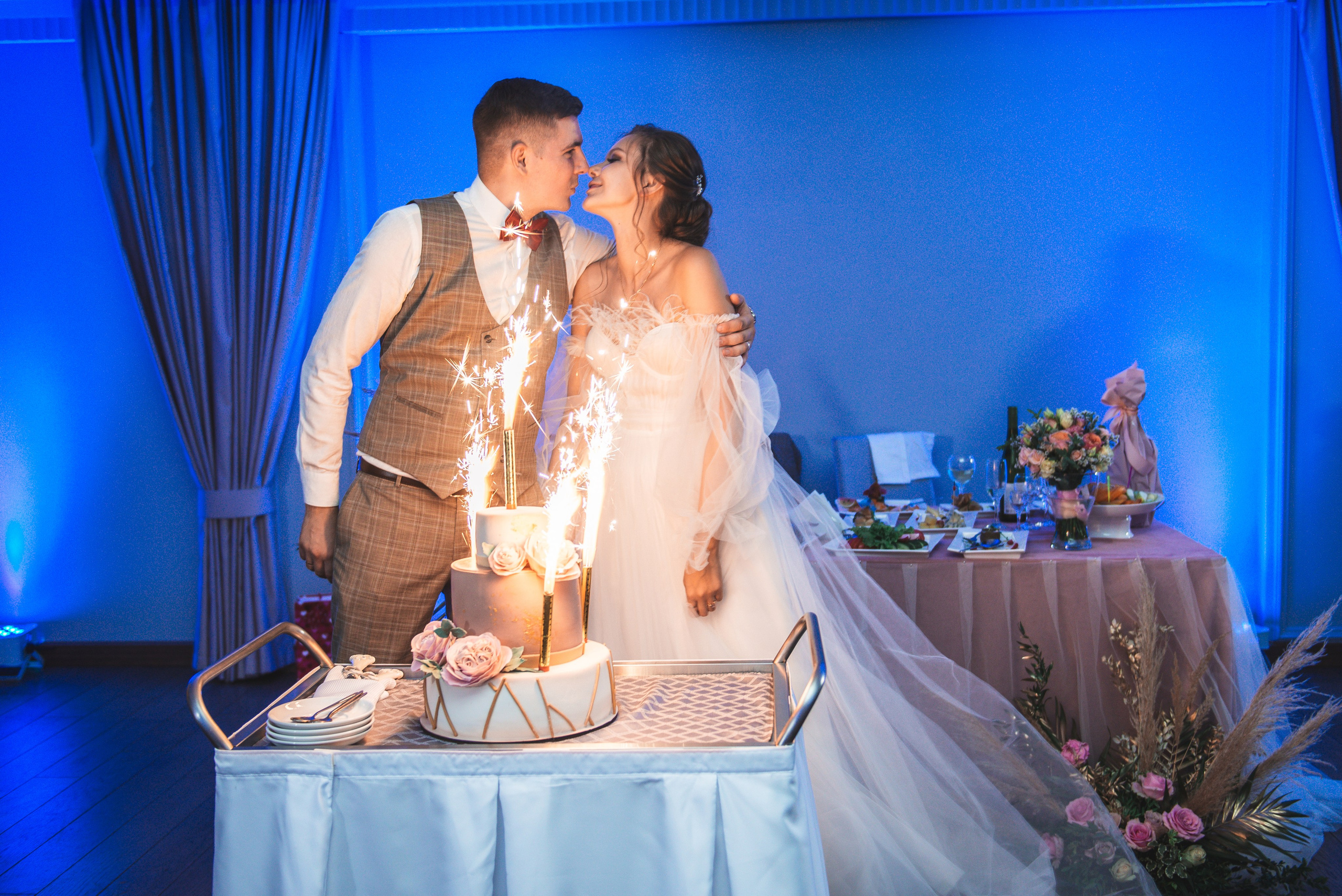 Лето в Санкт-Петербурге. Антон и Кристина. Свадебный и семейный фотограф София Невская