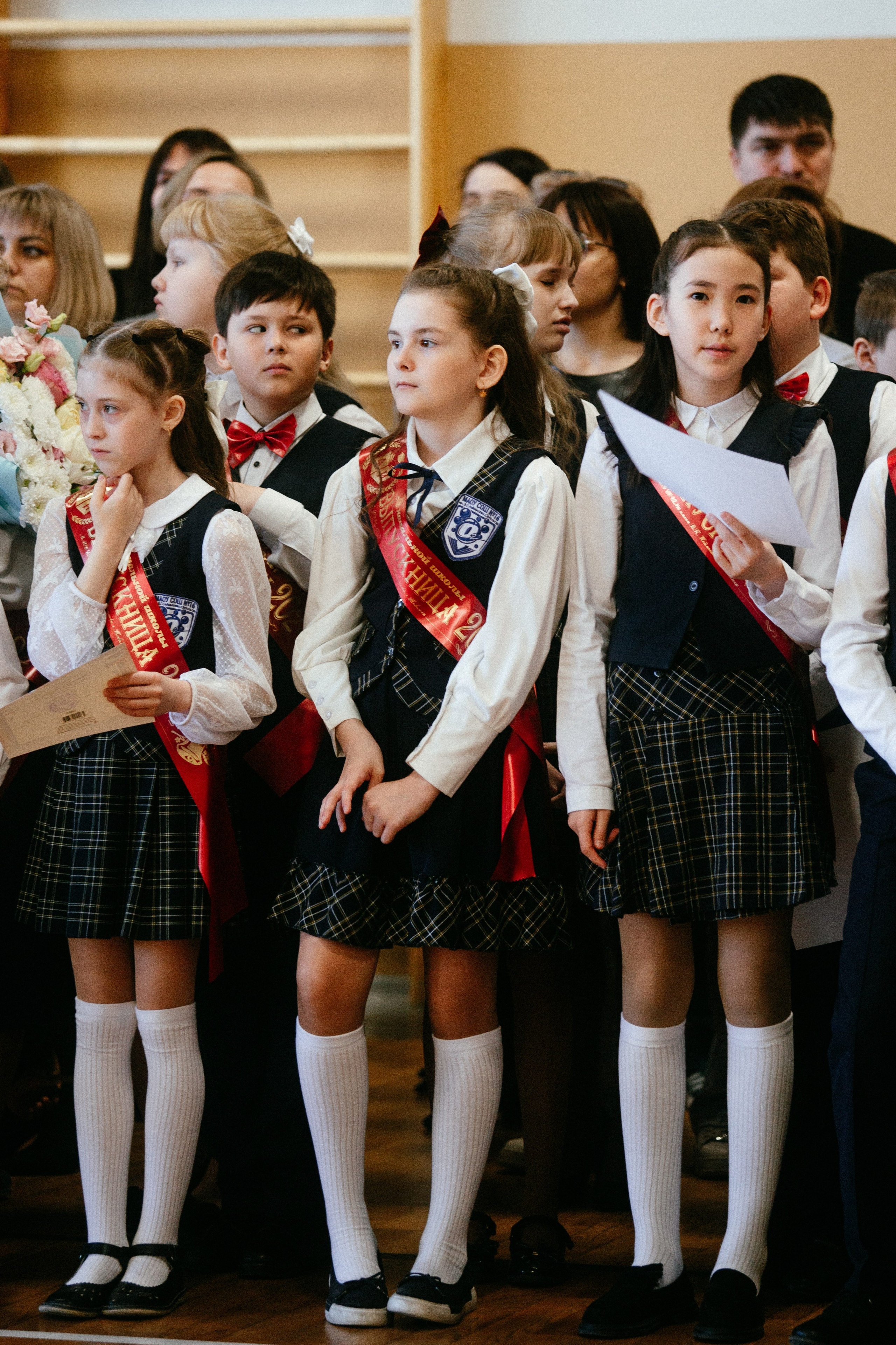 Выпускной в начальной школе. Арт-фотограф Крис Л. в Тобольске: портрет, семейные, свадьбы