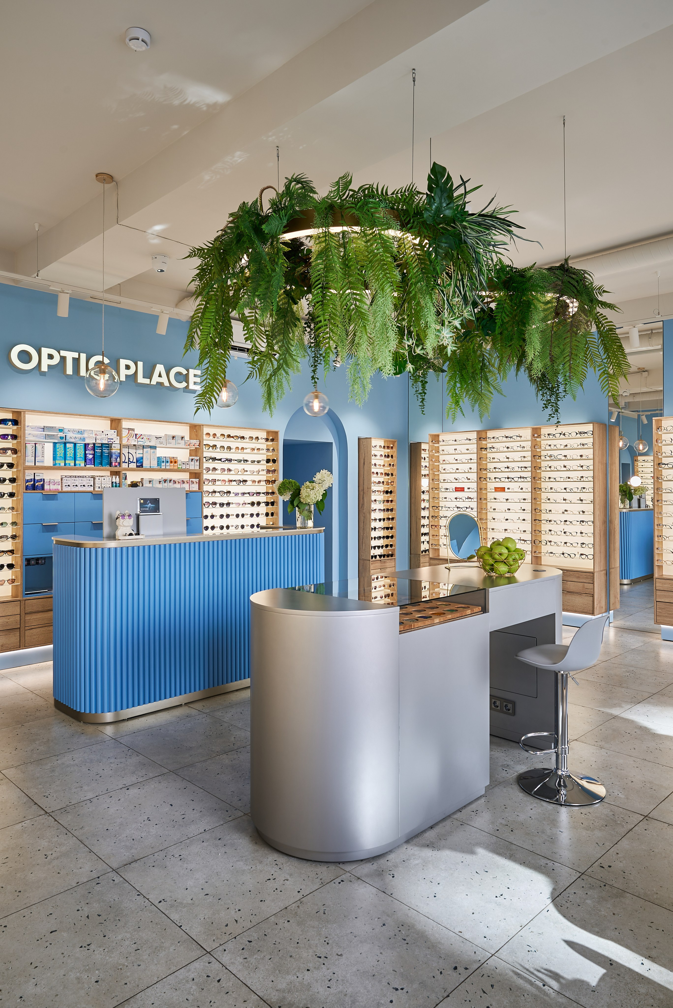 Небесно-голубой и капибара: оптика в Москве (Публикация My Decor). Бояршинов Антон Интерьерный фотограф/видеограф Москва