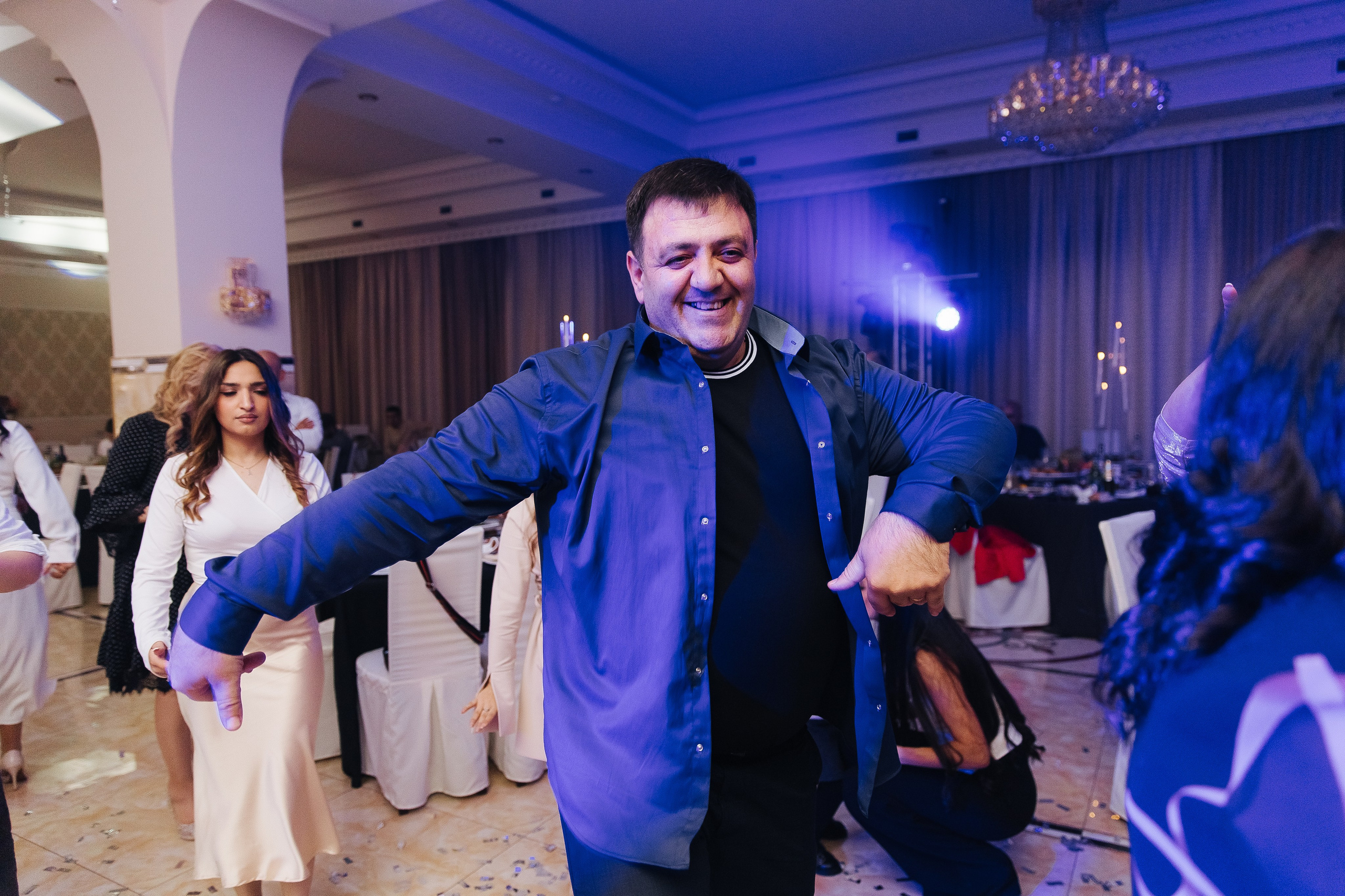 Ани и Назели. 35&5 День рождения, «Янтарь». Фотограф в Красноярске Надежда Воскресенская