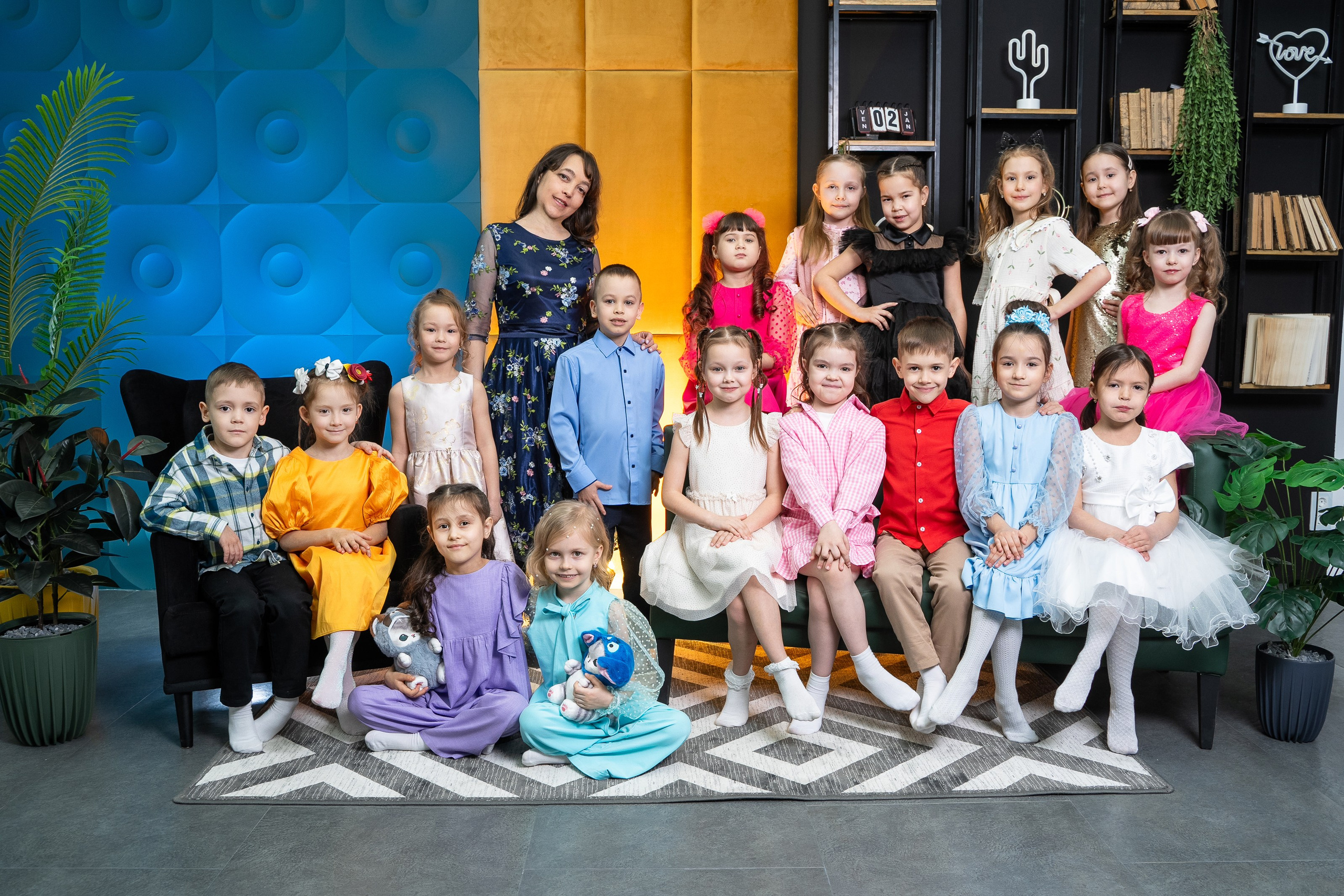 Выпускная фотосессия в фотостудии. Выпускные альбомы Нижнекамск Набережные Челны Фотостудия Небо