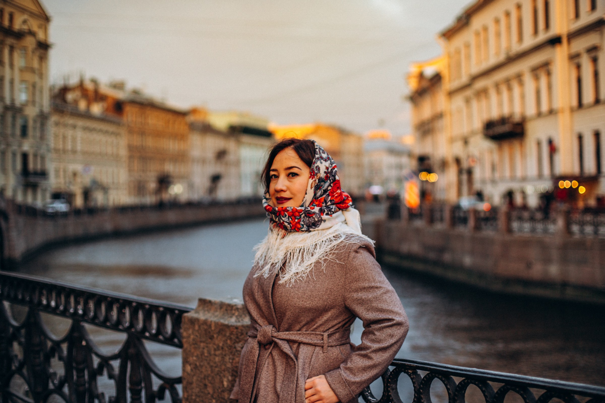 Екатерина в ноябре. Фотопрогулка в Петербурге. Индивидуальный и семейный фотограф в Санкт-Петербурге