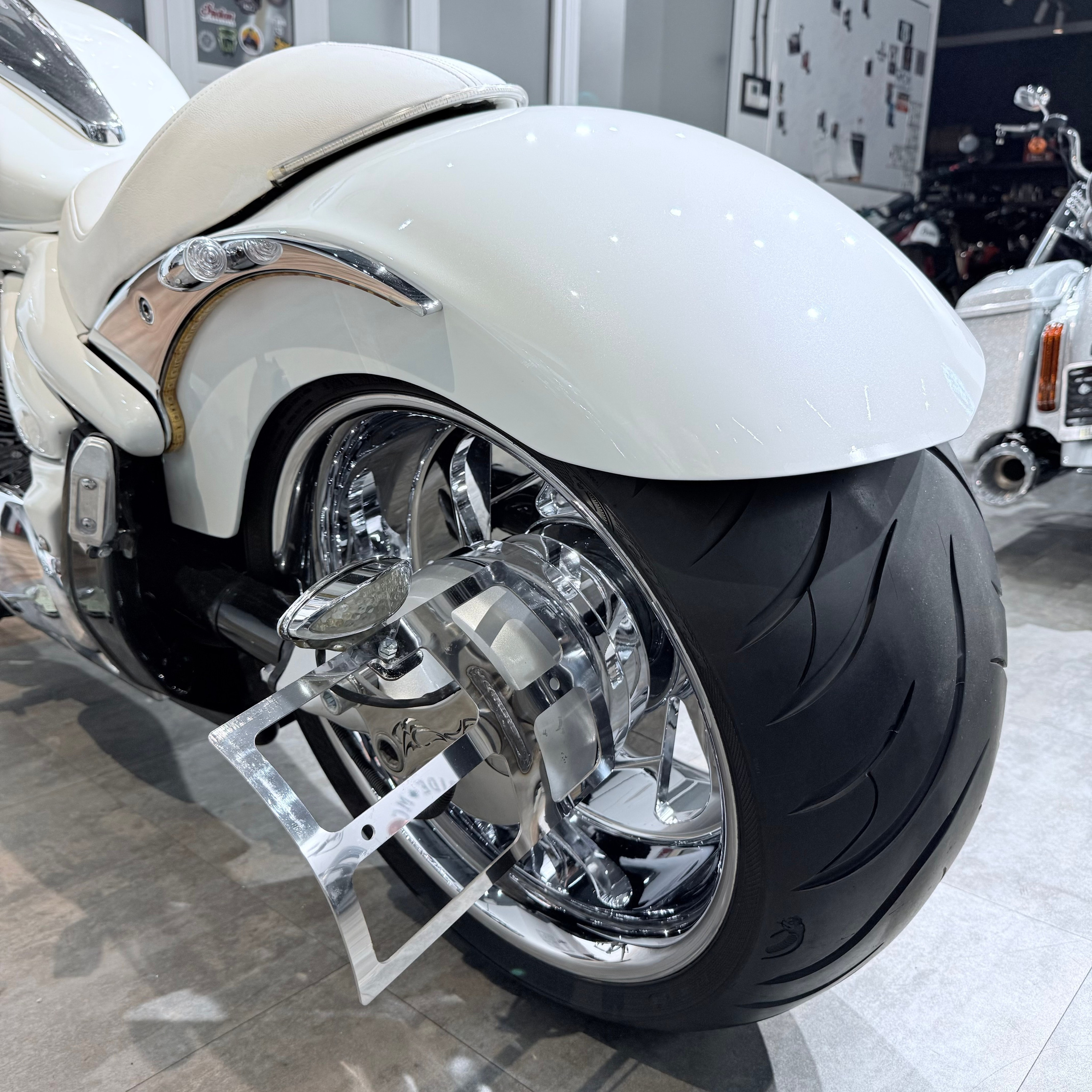 2007 SUZUКI М109R Whitе Hunter. Hello Davidson, Москва. Только хорошие мотоциклы…