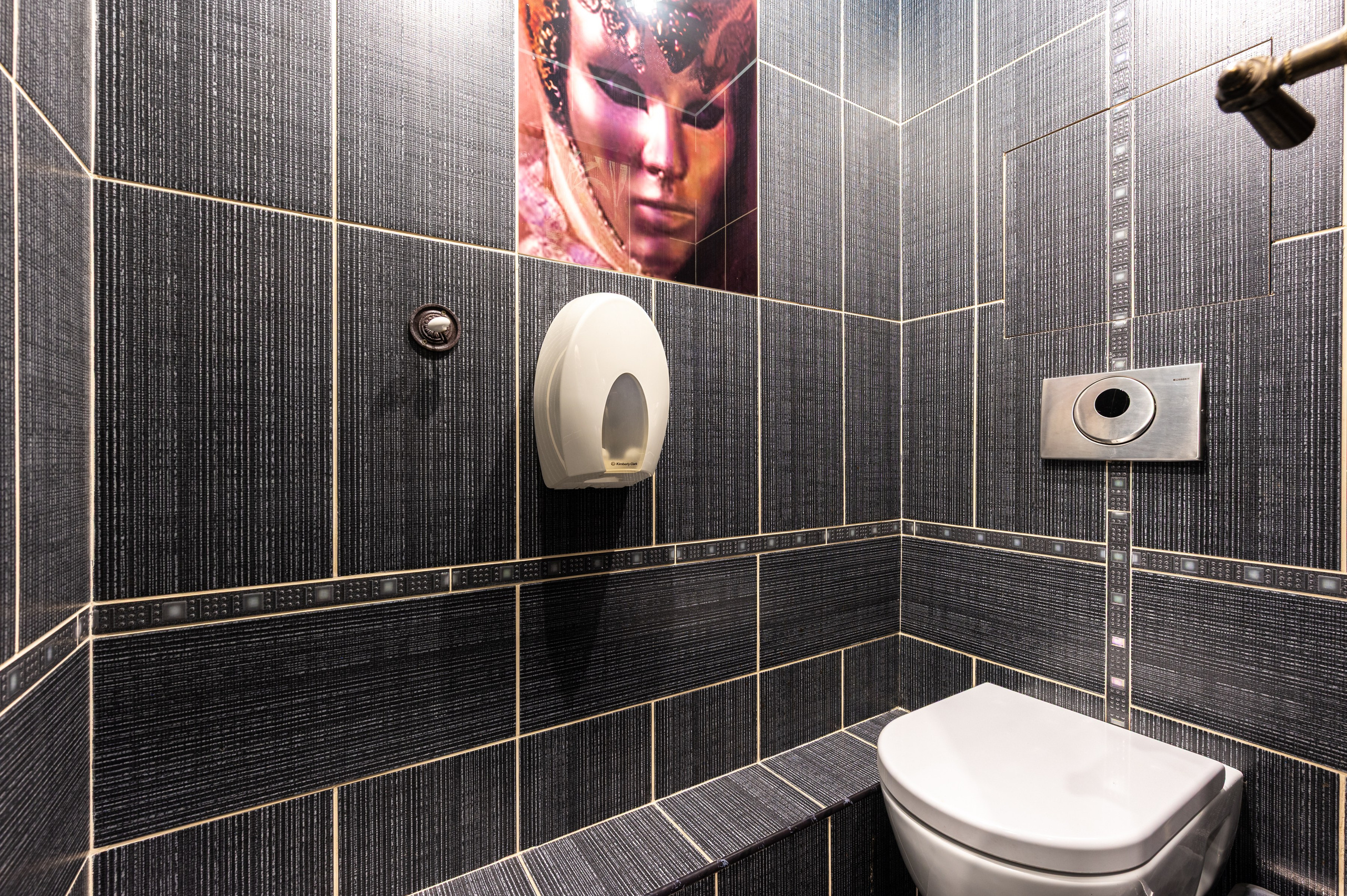 Ресторан на продажу. Интерьерный фотограф. Фото- видеосъемка недвижимости Санкт-Петербург