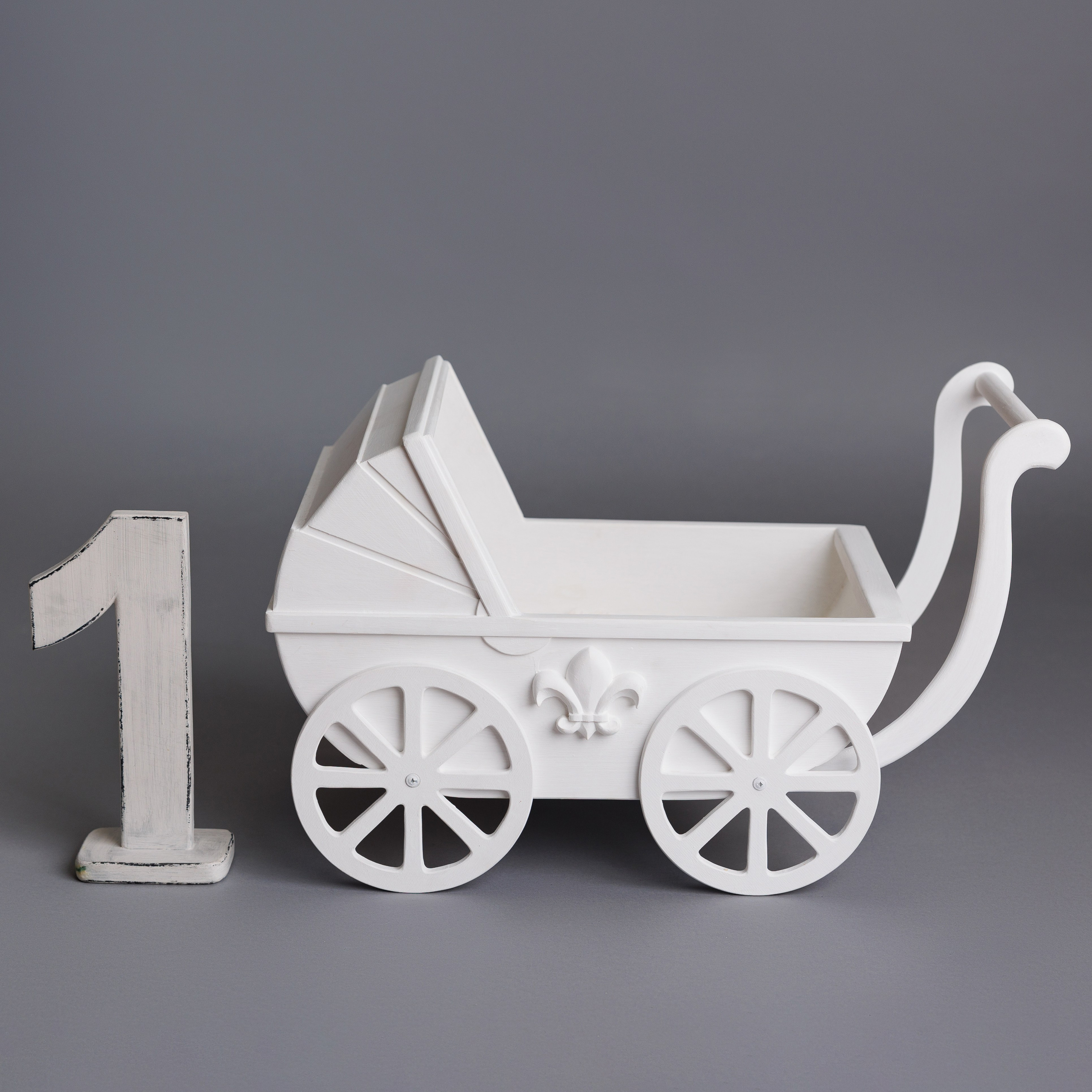 ДЕРЕВЯННЫЙ РЕКВИЗИТ. Фотостудия в Строгино