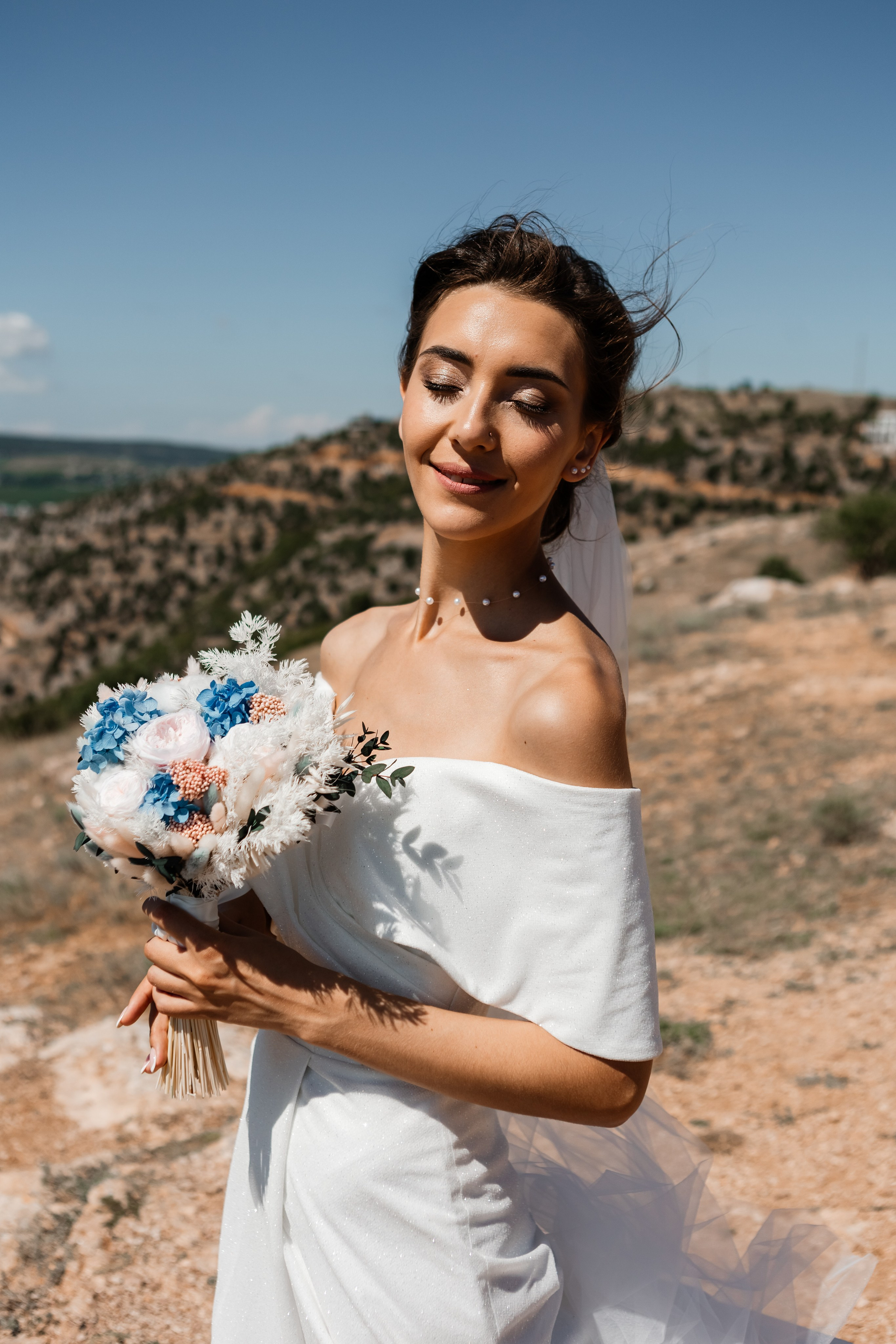 Свадебная съёмка в Балаклаве в крепости Чембало. Свадебный фотограф, фотосъемка в Крыму, Севастополе, Симферополе, Ялте