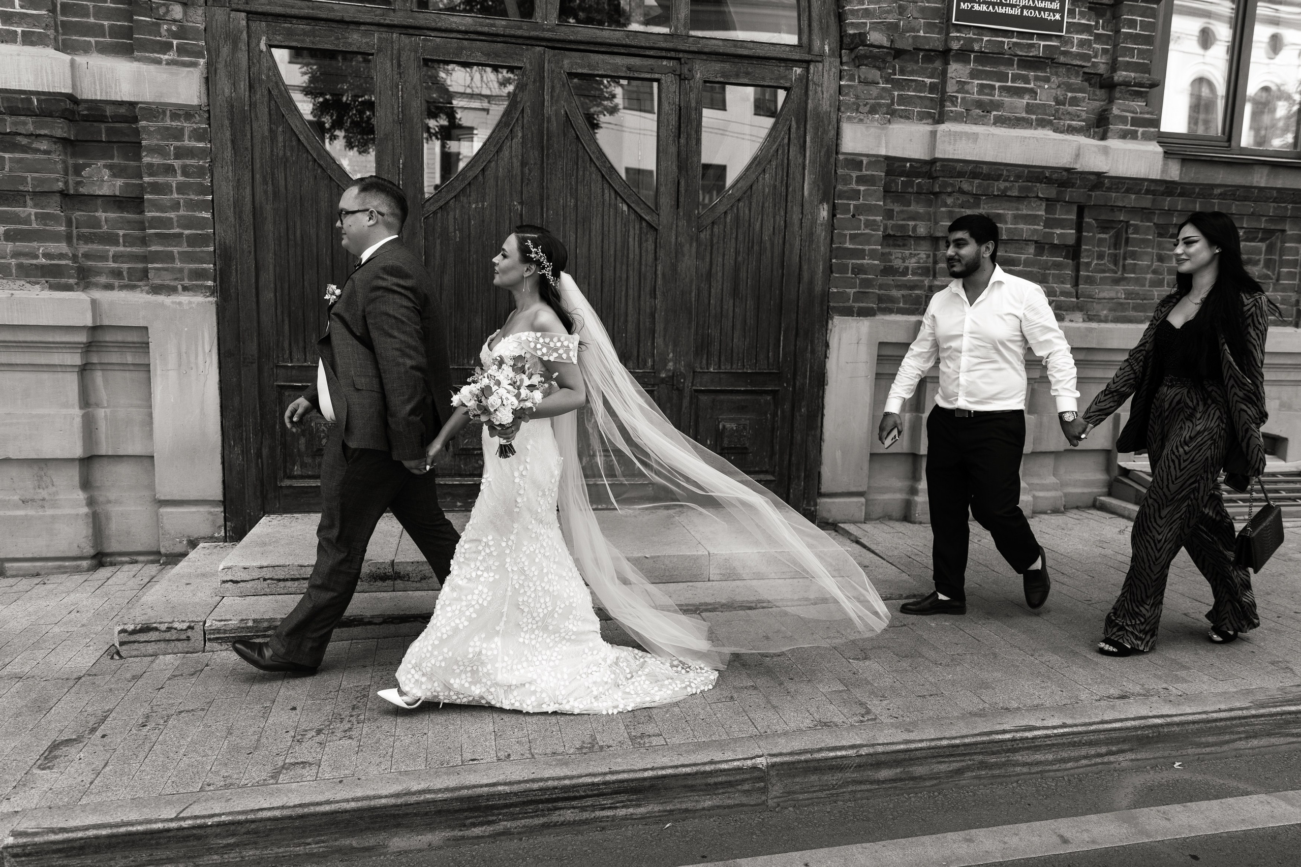 Свадебный фотограф Уфа — Руслан ГабдлисламовЖивые эмоции, красивые кадры, воспоминания на всю жизнь.Работаю по всей Республике Башкортоста. Свадебный фотограф Уфа Руслан Габдлисламов