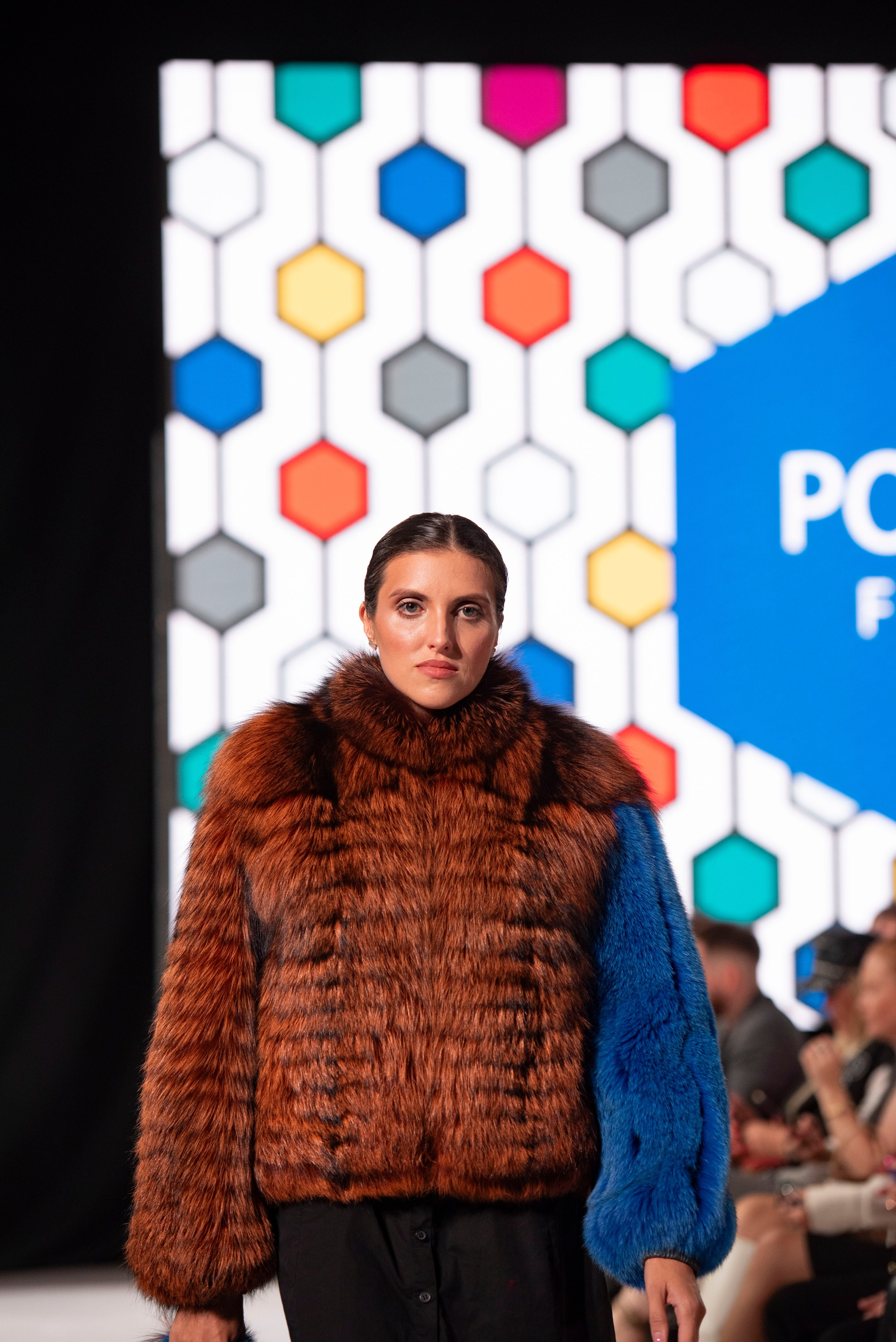 Фотограф на модельный показ. Свадебный, семейный, фэшн фотограф, школьный фотограф в Сочи