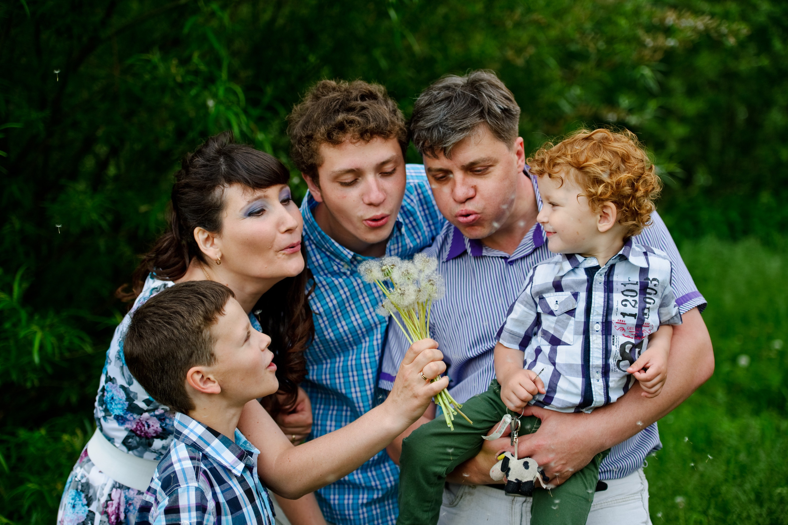 Лада, Дмитрий и 3 сына. Прогулка, Москва. Семейный фотограф Анна Дубовская