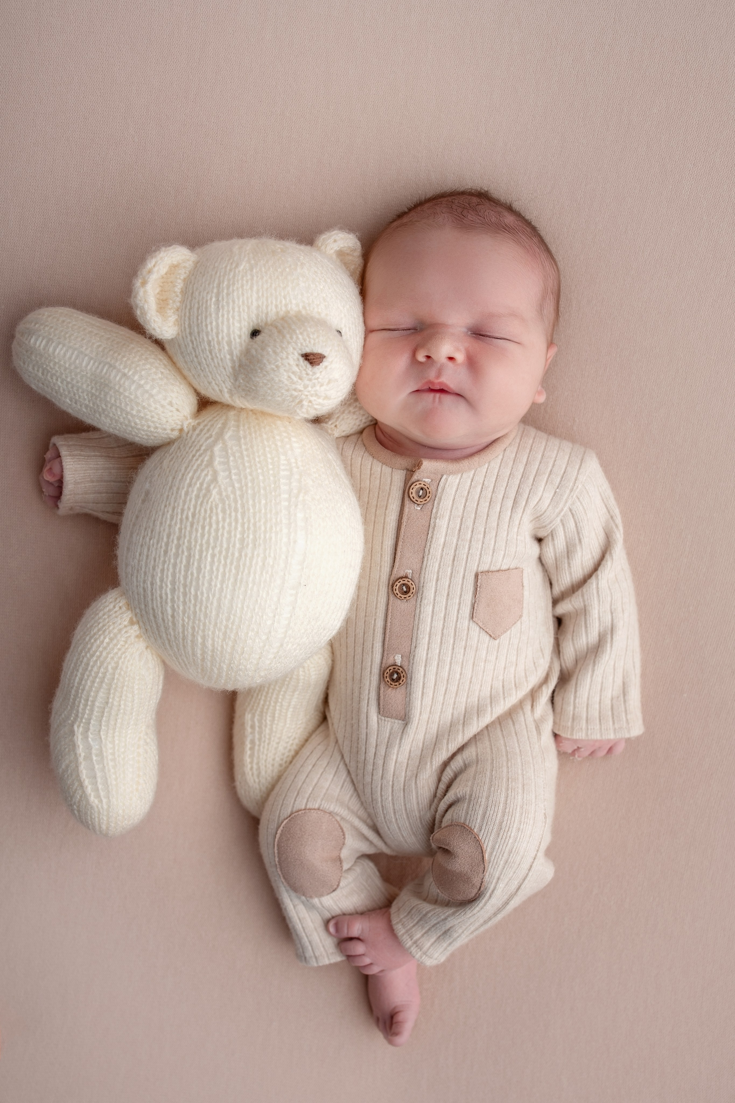 Нежная и милая фотосессия первых дней жизни Вашего ребенка в Минске. Фотограф новорождённых Минск — стоимость newborn фотосессии в Минске