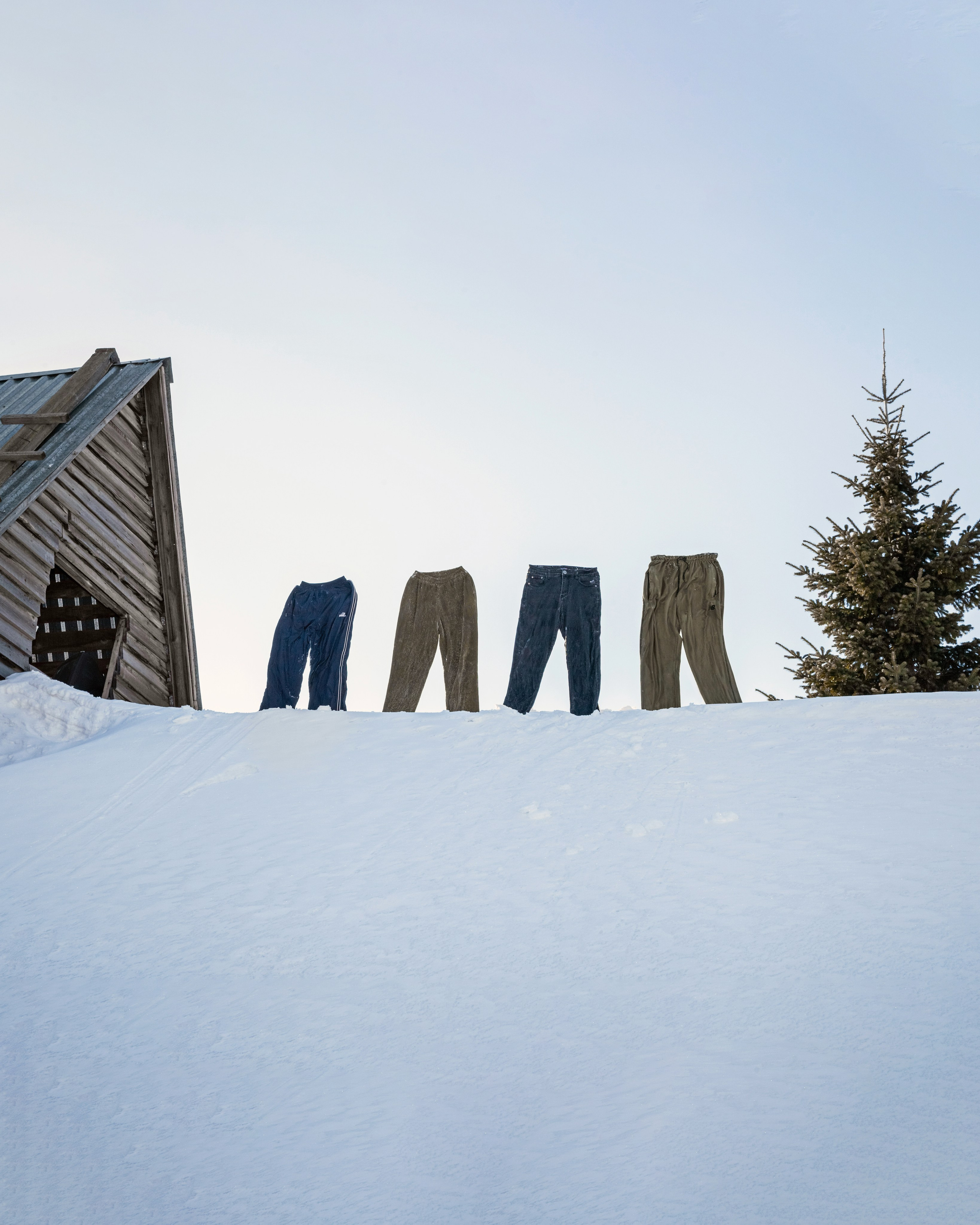 Гора одежды (W.I.P.). Visual artist Olga Burmistrova