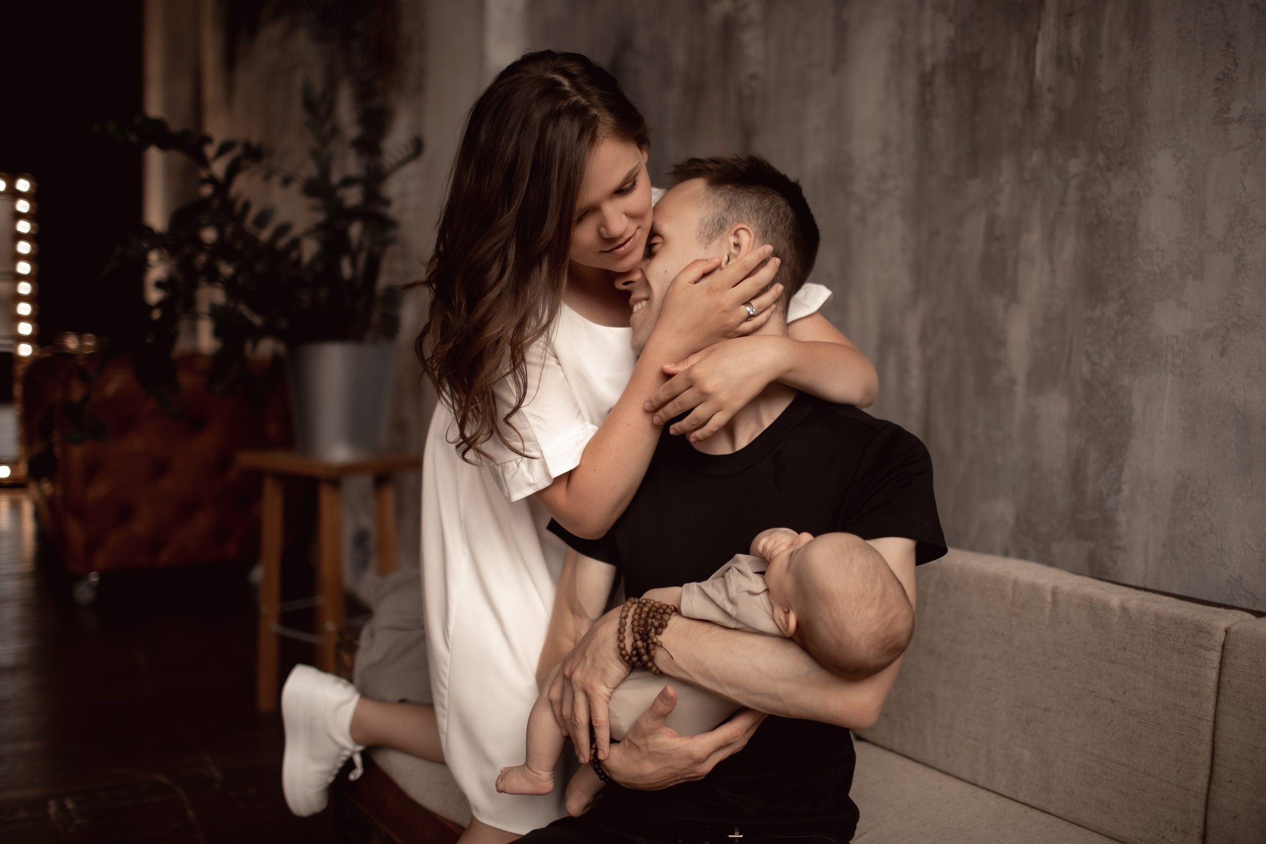 Валерия и Геннадий с крошкой. Семейный фотограф в Москве