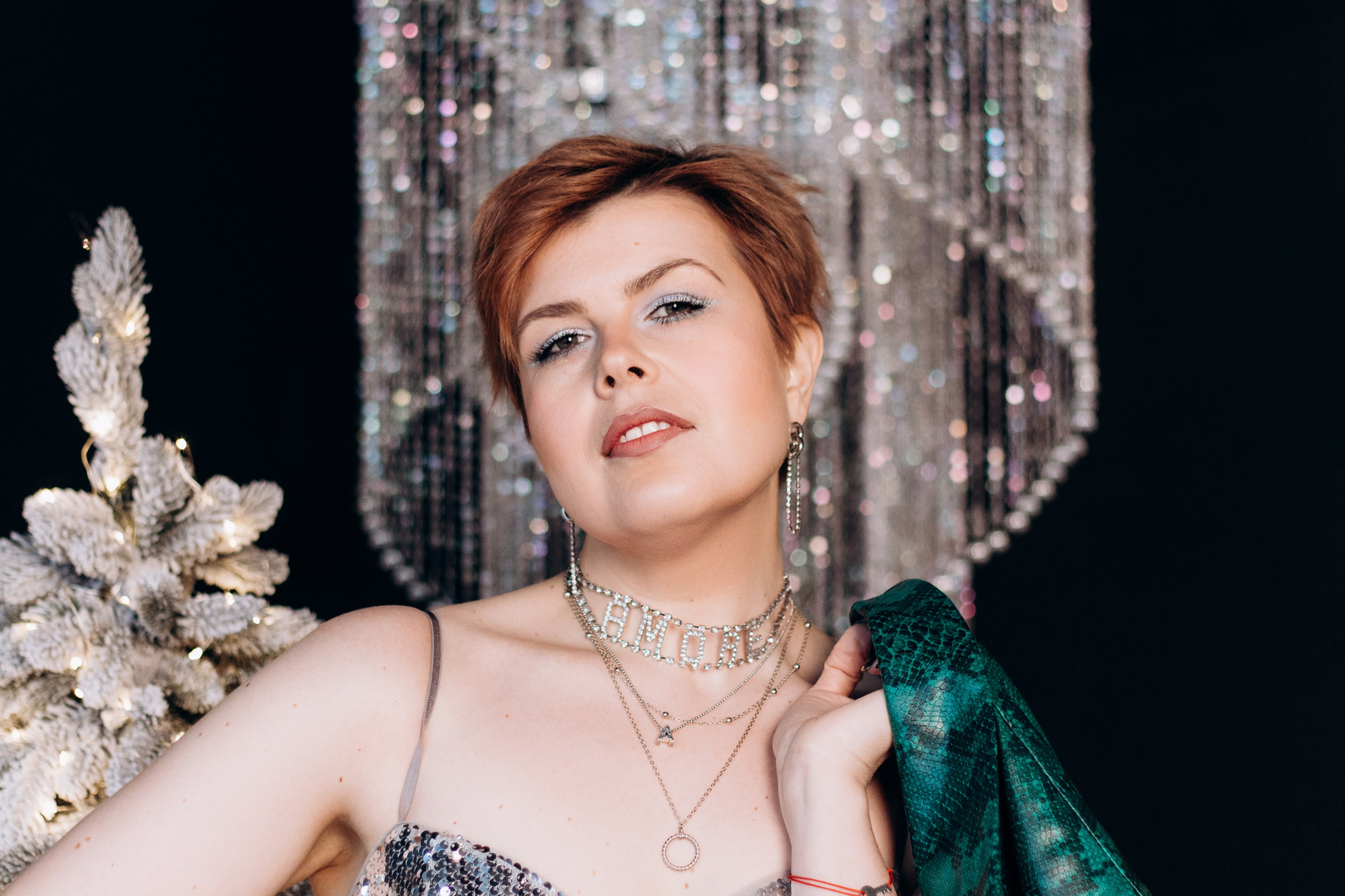 Анастасия. Портрет в студии. Новогодняя фотосессия Екатеринбург. Фотограф в Екатеринбурге Пойгина Елена