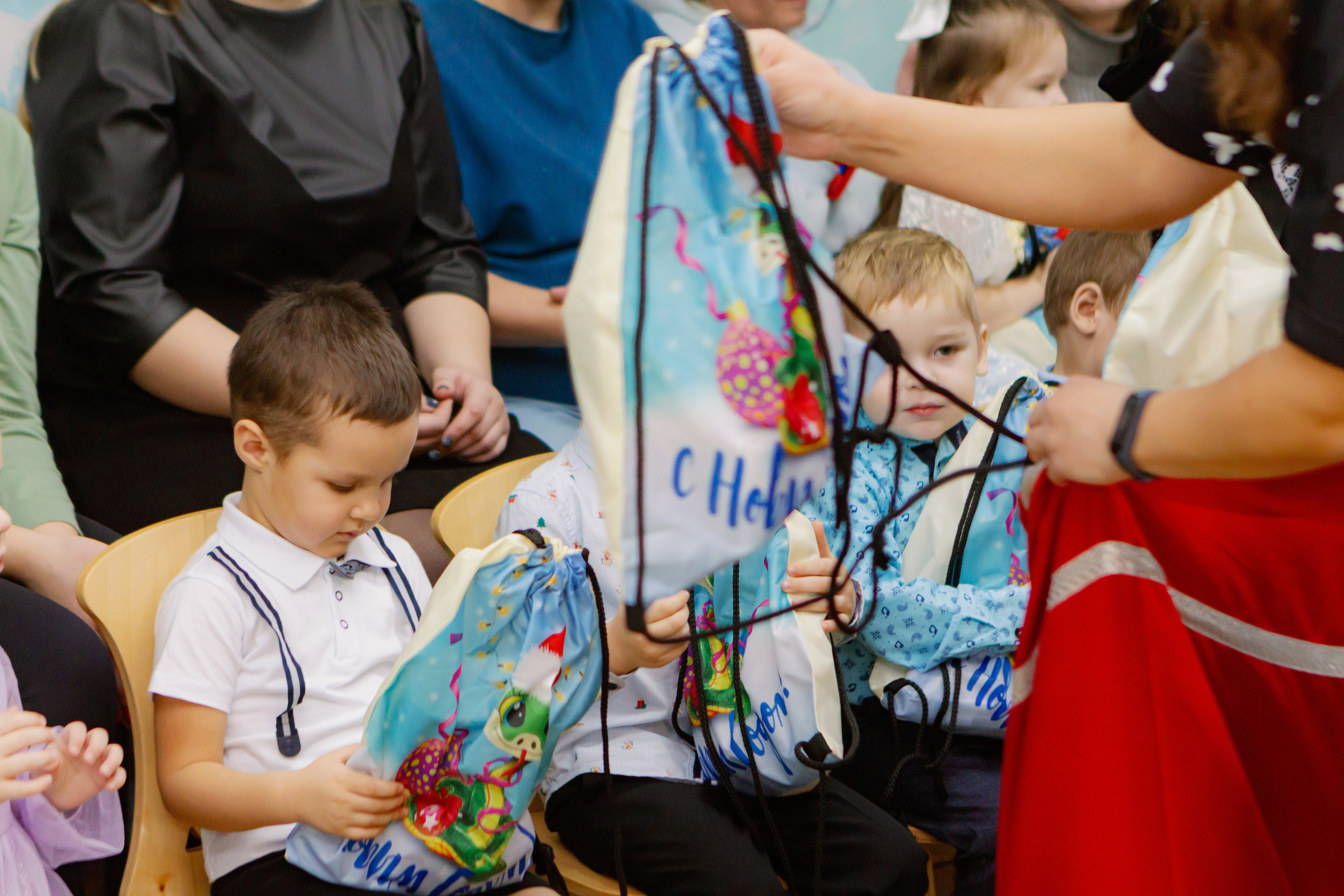 Фотосъёмка новогоднего утренника. Фотограф в Екатеринбурге Пойгина Елена