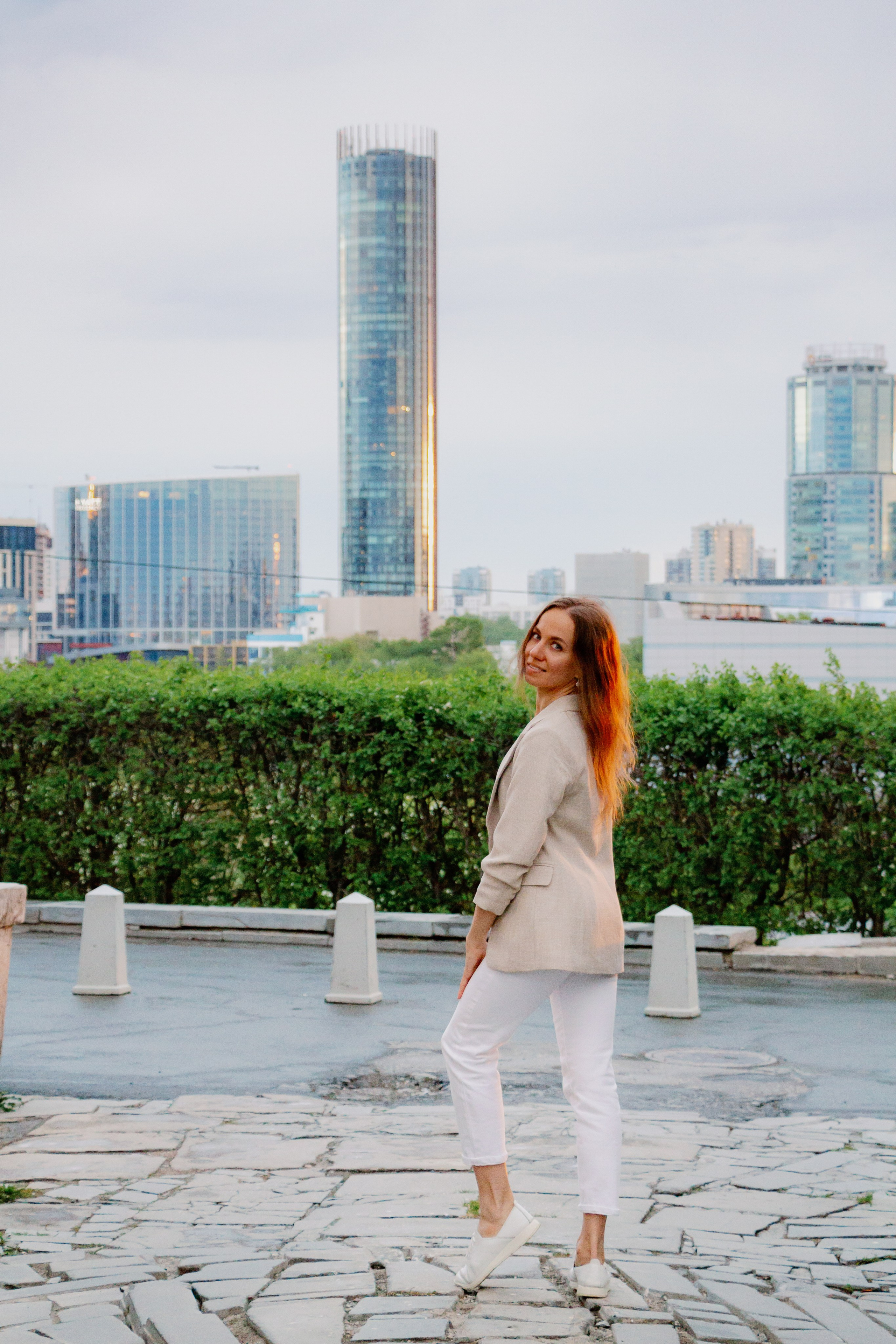 Фотосессия с цветущими яблонями, Екатеринбург. Фотопрогулка. Фотограф в Екатеринбурге Пойгина Елена