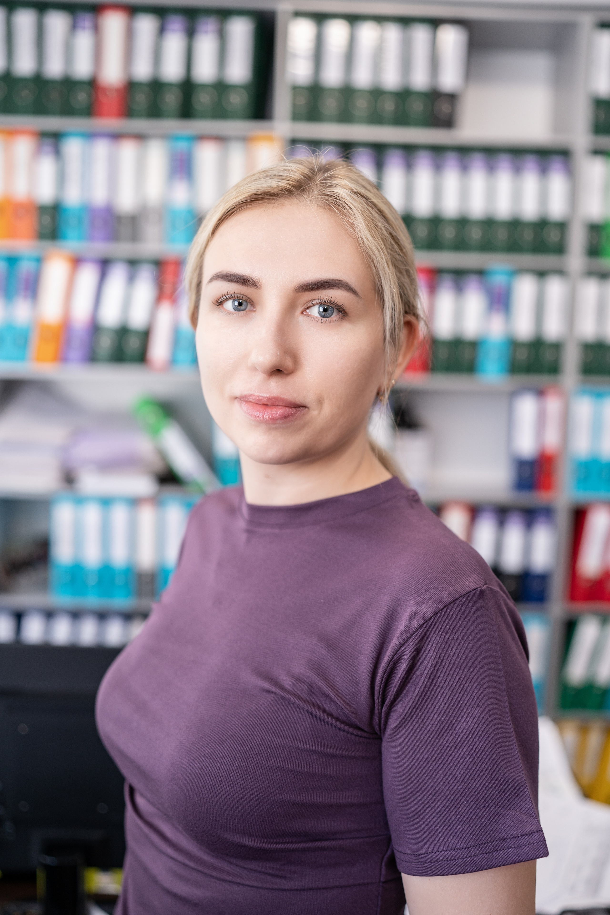 Бизнес портрет для женщин АКМ-Метиз. Семейный фотограф, женский фототерапевт