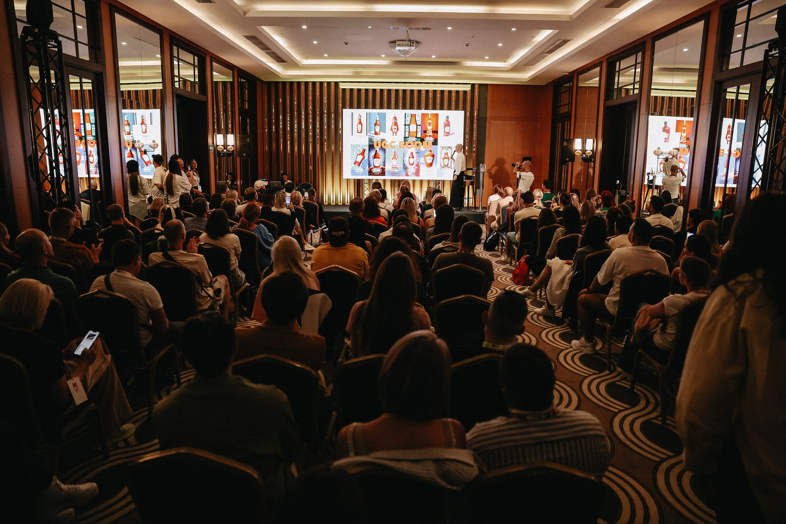 Конференции. Фотограф Аделина Raw