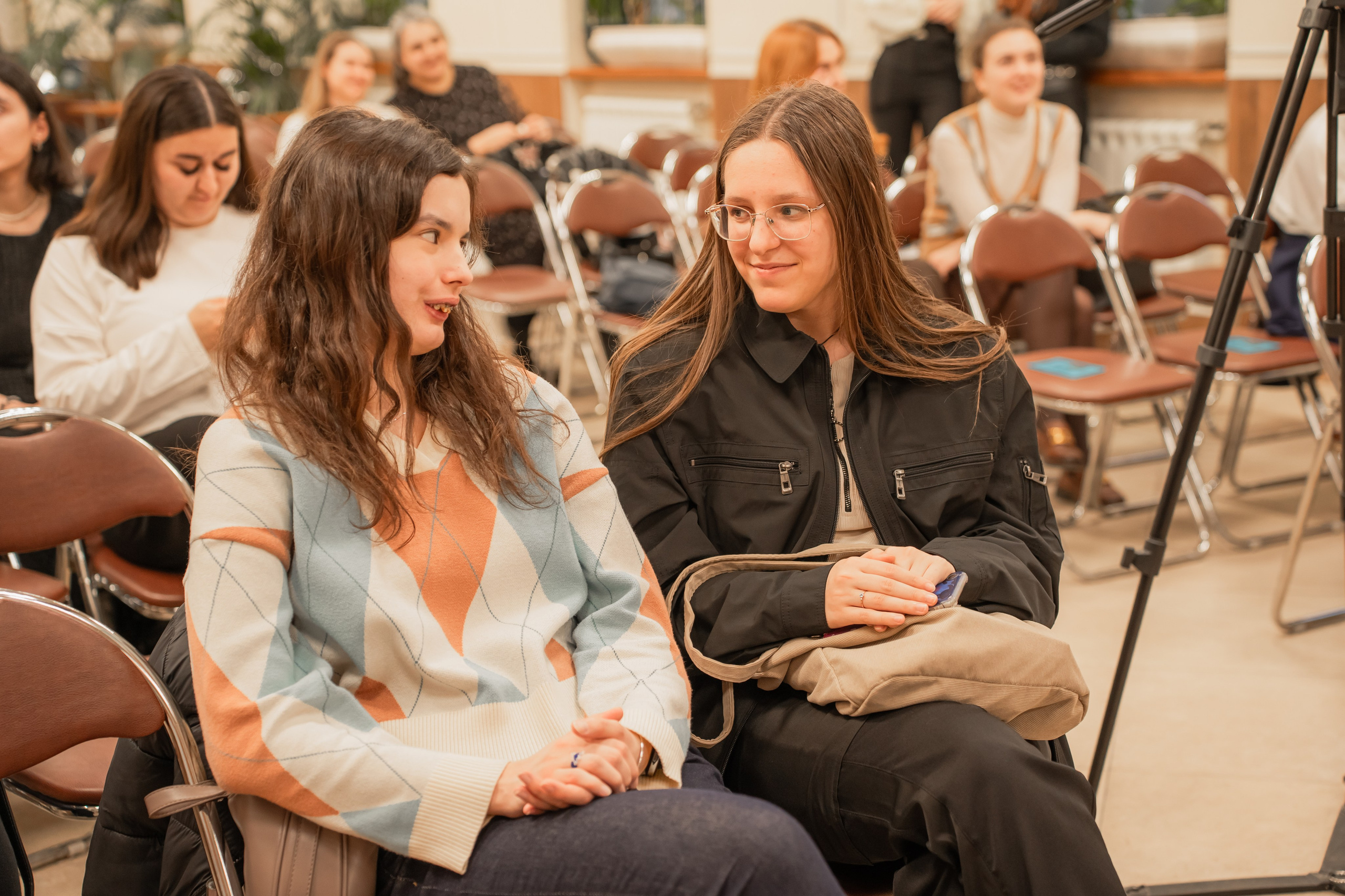 Презентация книги «Человек за бортом», автор София Цой. Репортажный фотограф Анастасия Рубцова