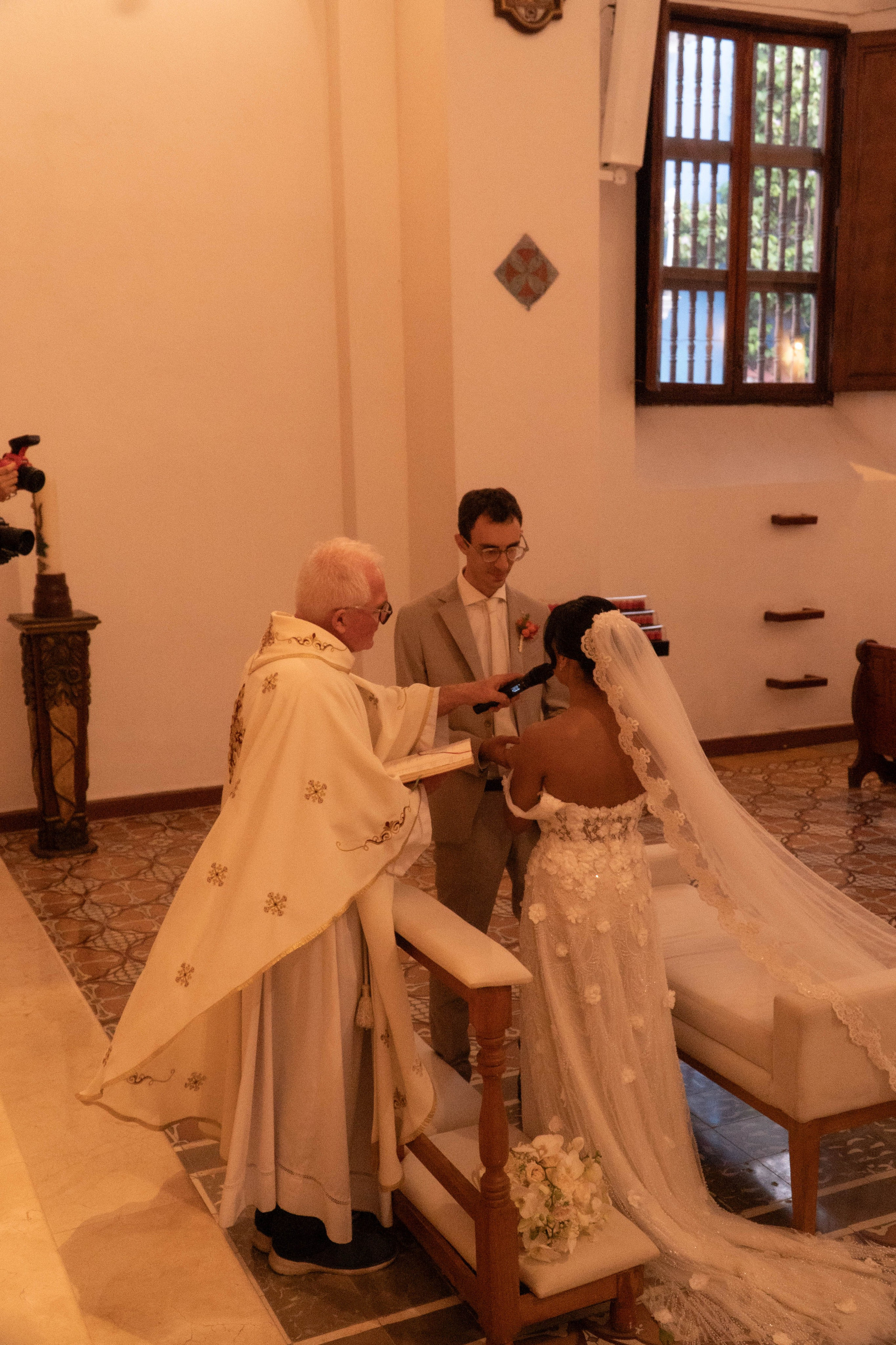 Catalina and Romain. Wedding Photographer in Barcelona and Medellin