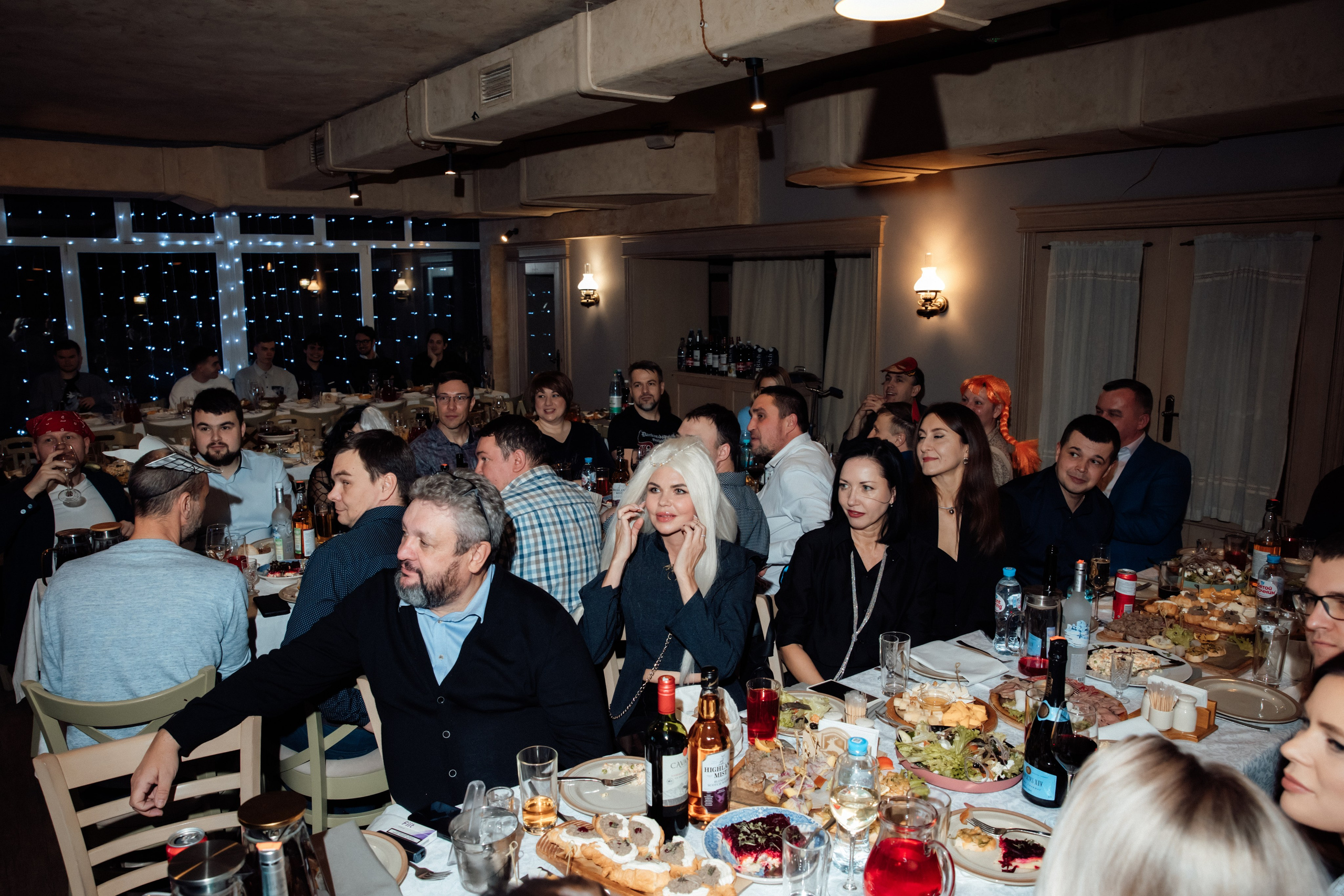 Новогодний корпоратив Теле2 (1 час съёмки). Фотограф Калининград Илья Миллер