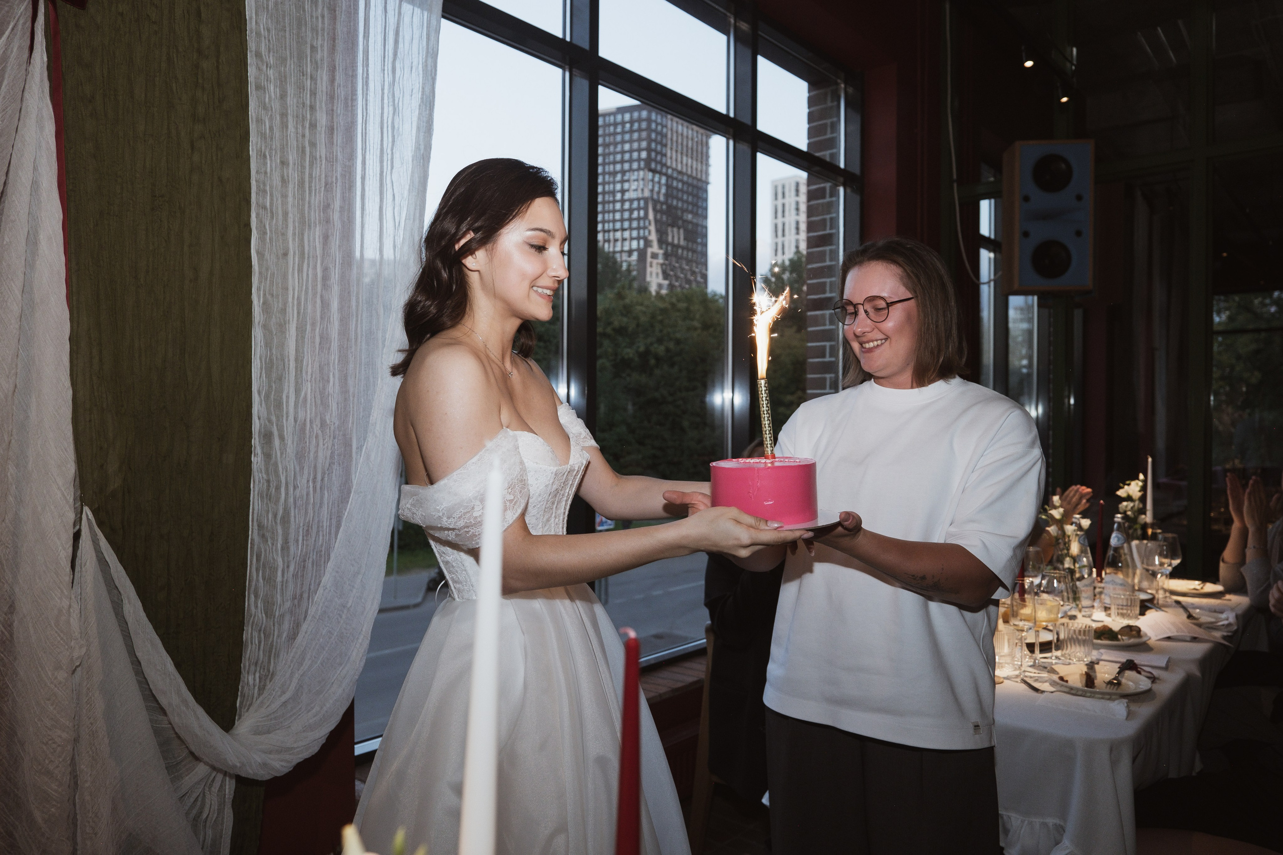Юля & Женя банкет. Свадебный фотограф Ангелина Карпова, Москва