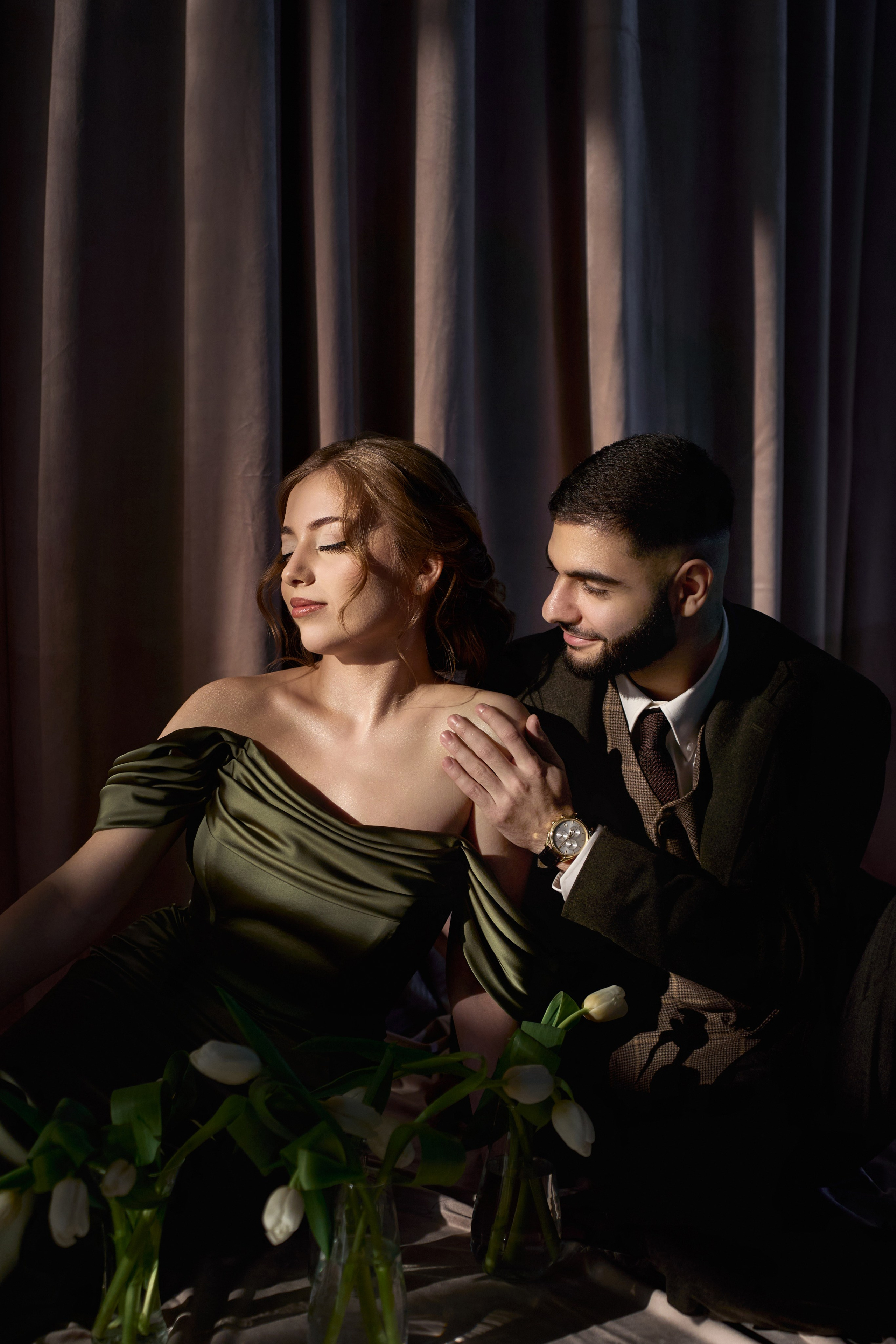 Красивое и чувственное сватовство Рафаэля & Алины в GOLDEN PALACE от ТВИНС СТУДИО. ТВИНС СТУДИО — лучшие свадебные фотографы и видеографы в Краснодаре