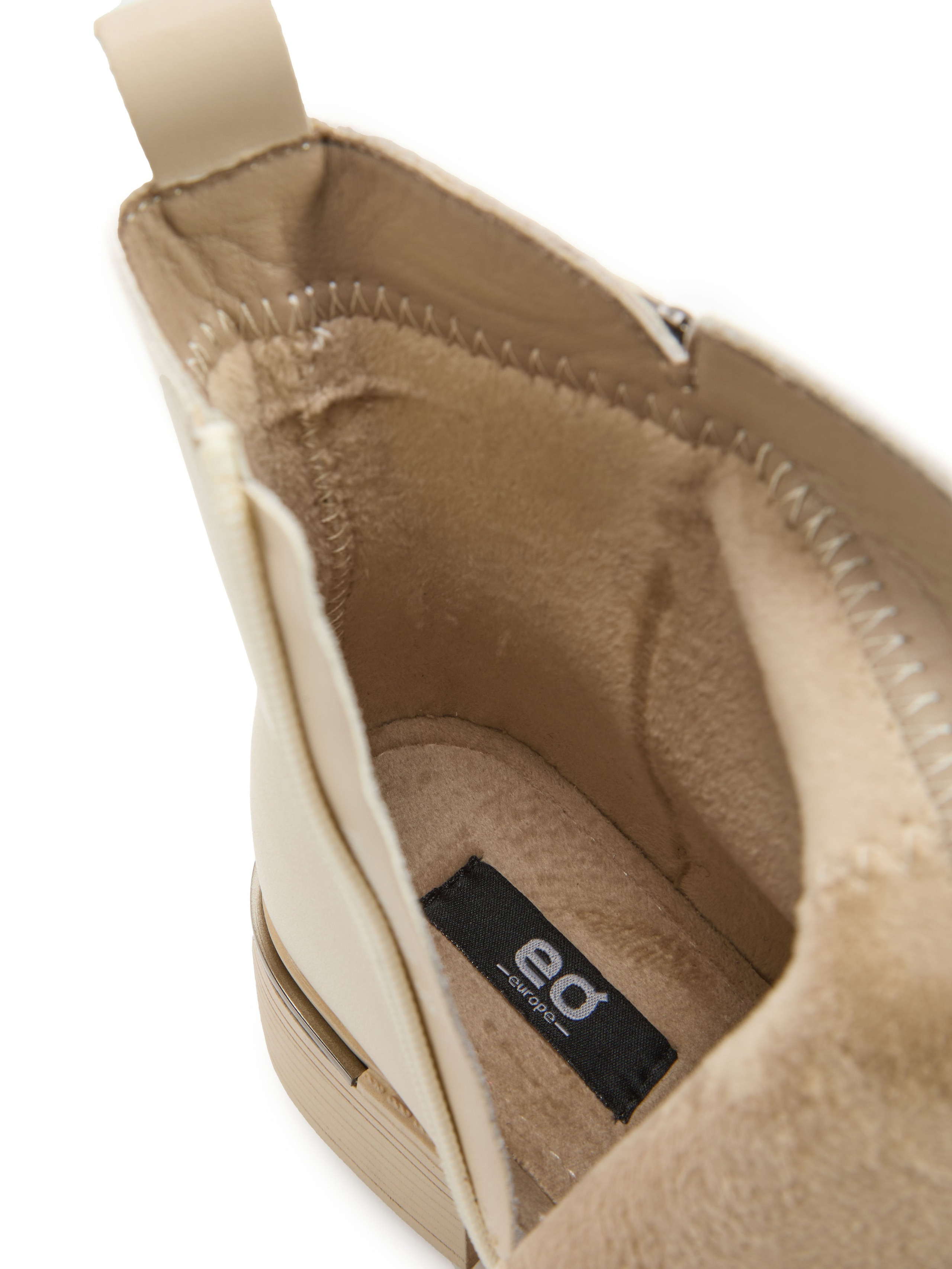 Каталожная фотография обуви. Фотограф в Москве Егор Гончаров