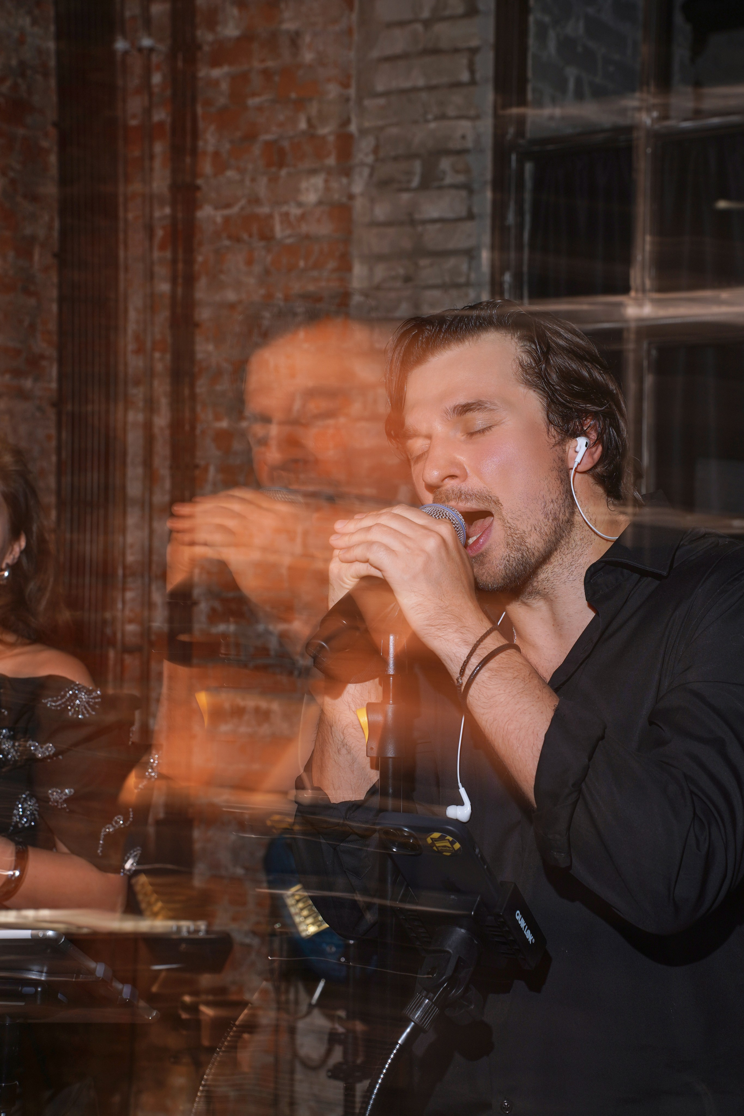 Концерт кавер группы. Фотограф