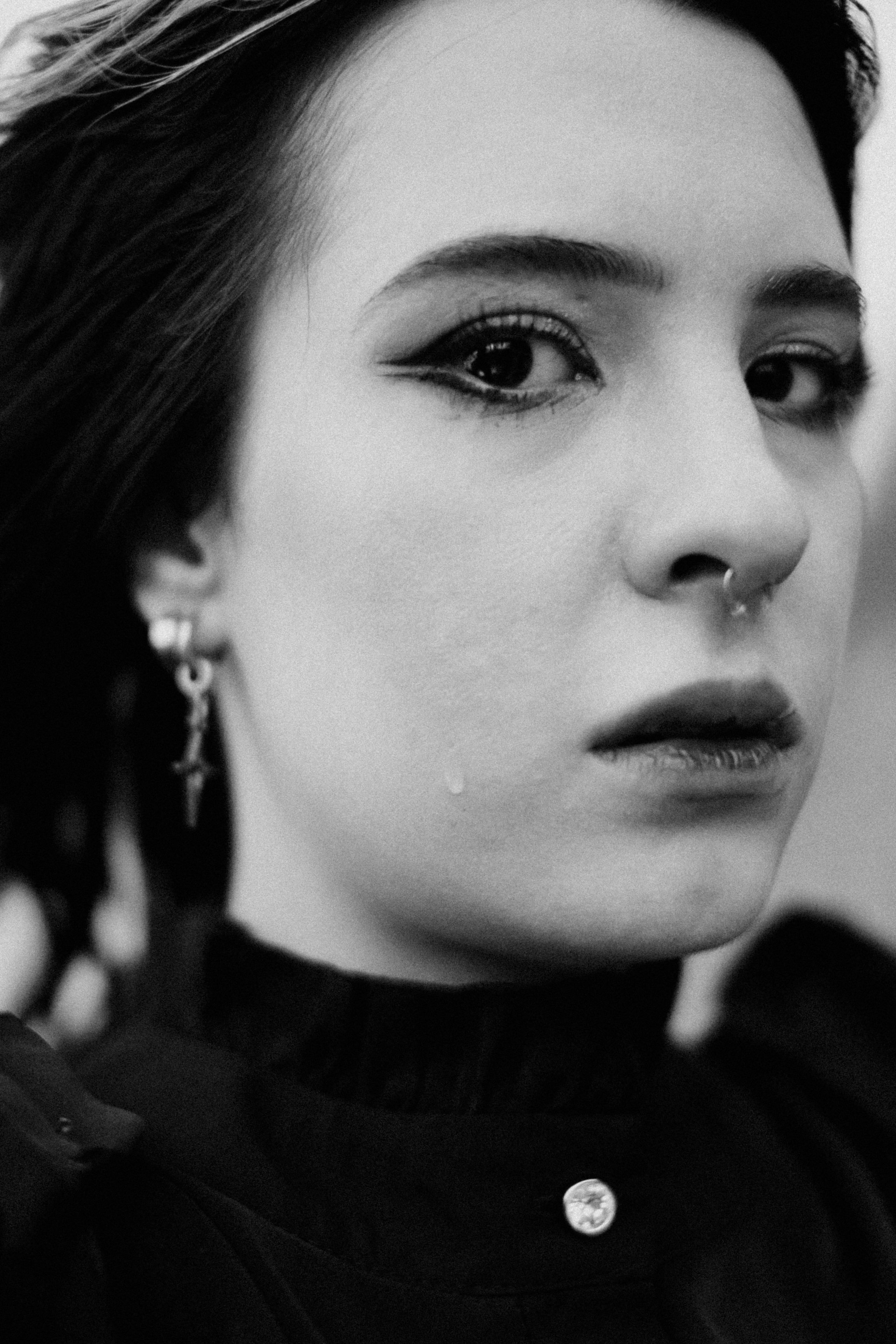 Съёмка у моря с оленьими рогами