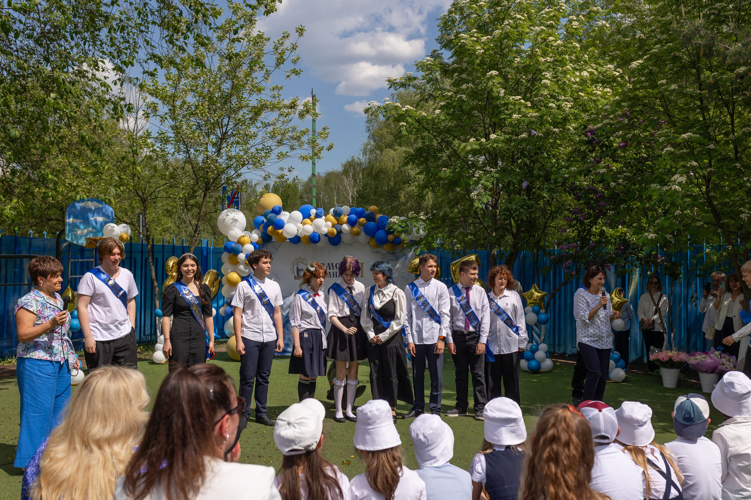 Последний звонок, гимназия в Балашихе. Свадебный фотограф Алена Полянская