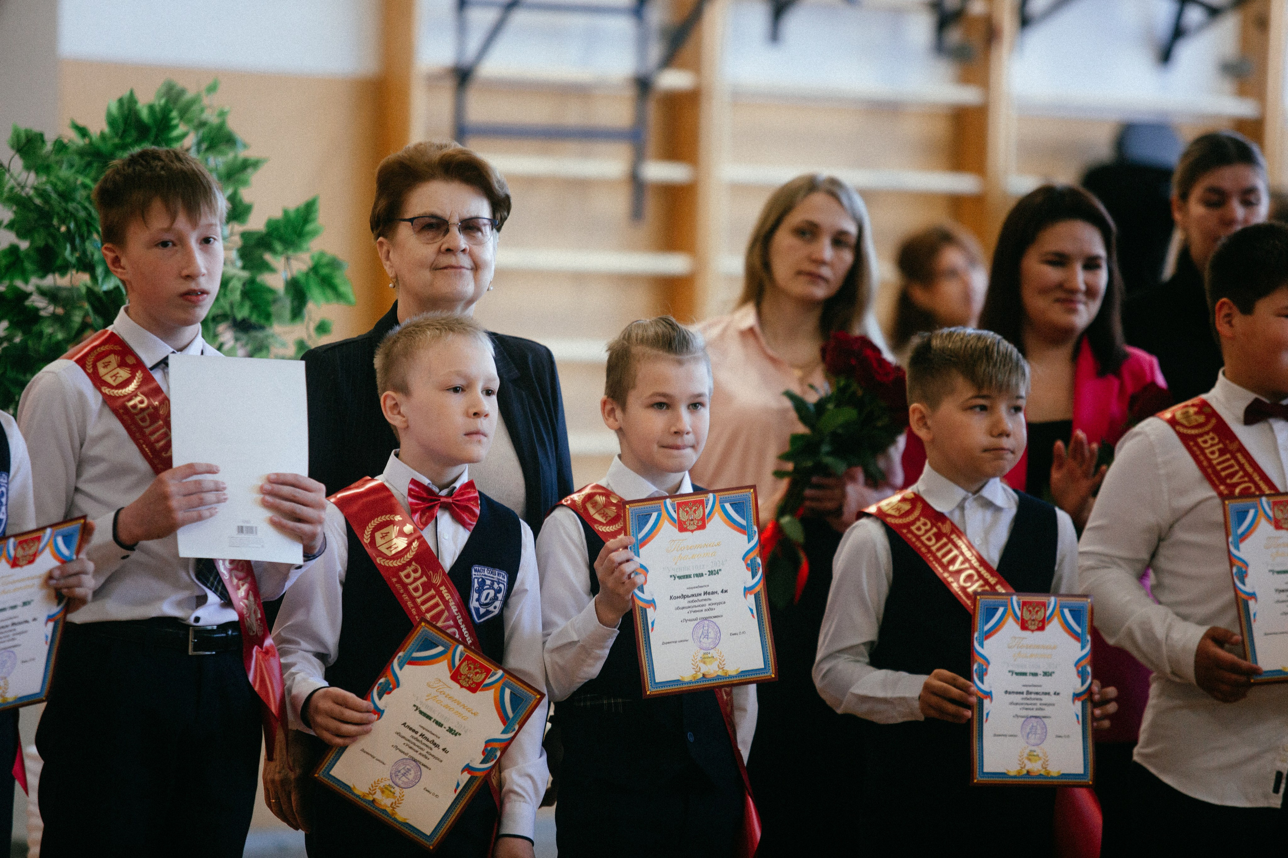 Выпускной в начальной школе. Арт-фотограф Крис Л. в Тобольске: портрет, семейные, свадьбы